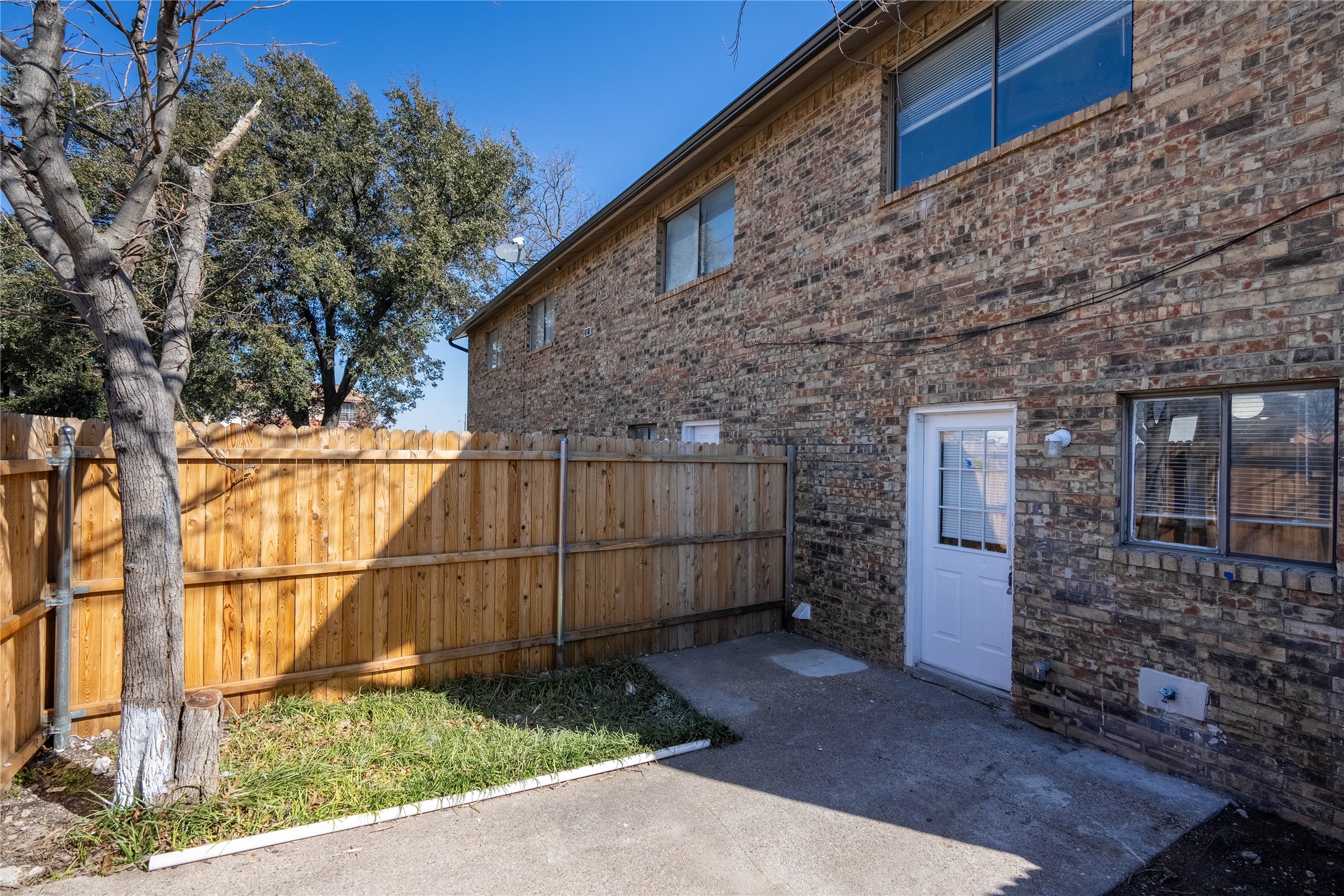 2813 Wimbledon Court Garland TX 75041