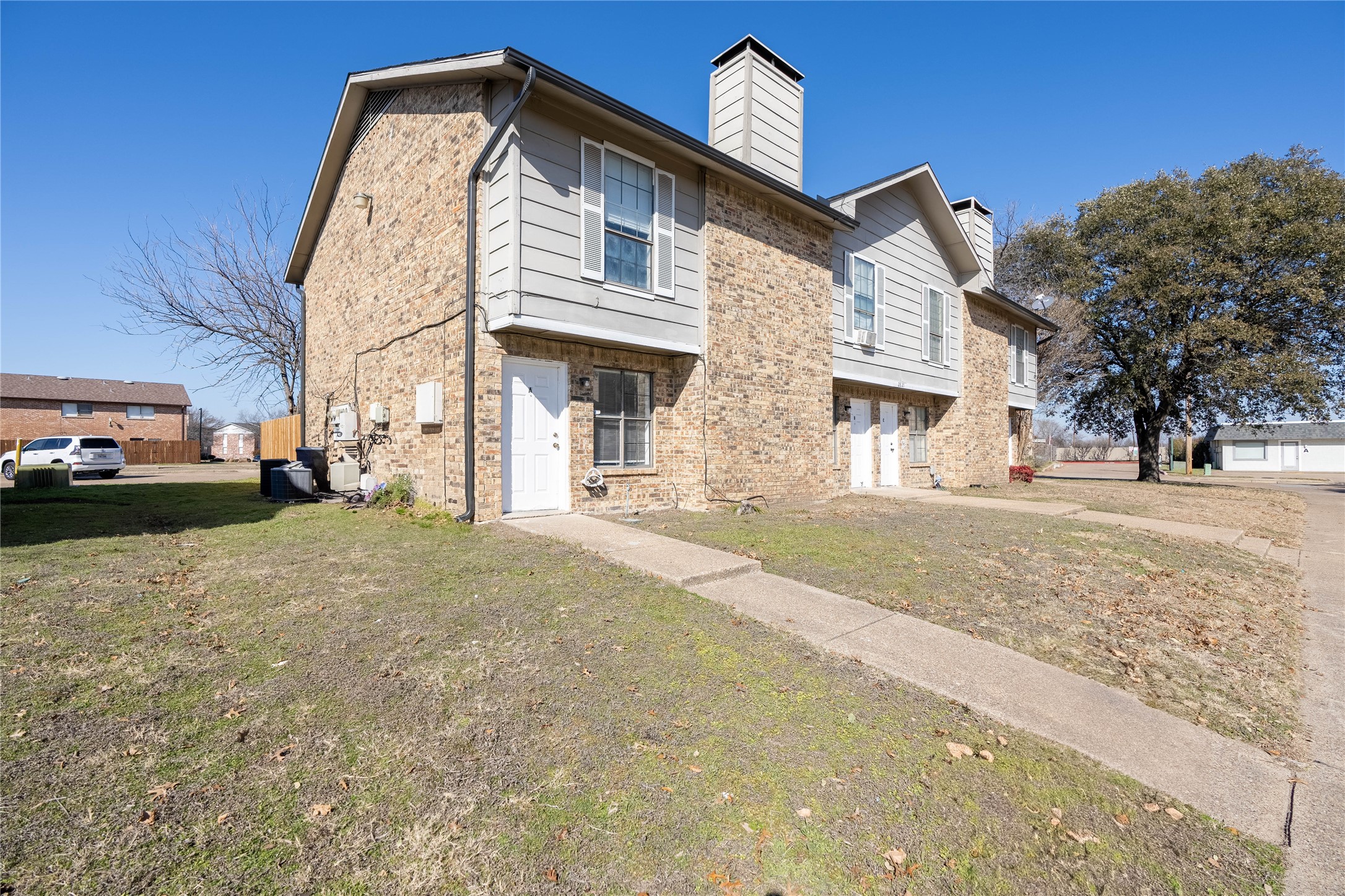 2813 Wimbledon Court Garland TX 75041