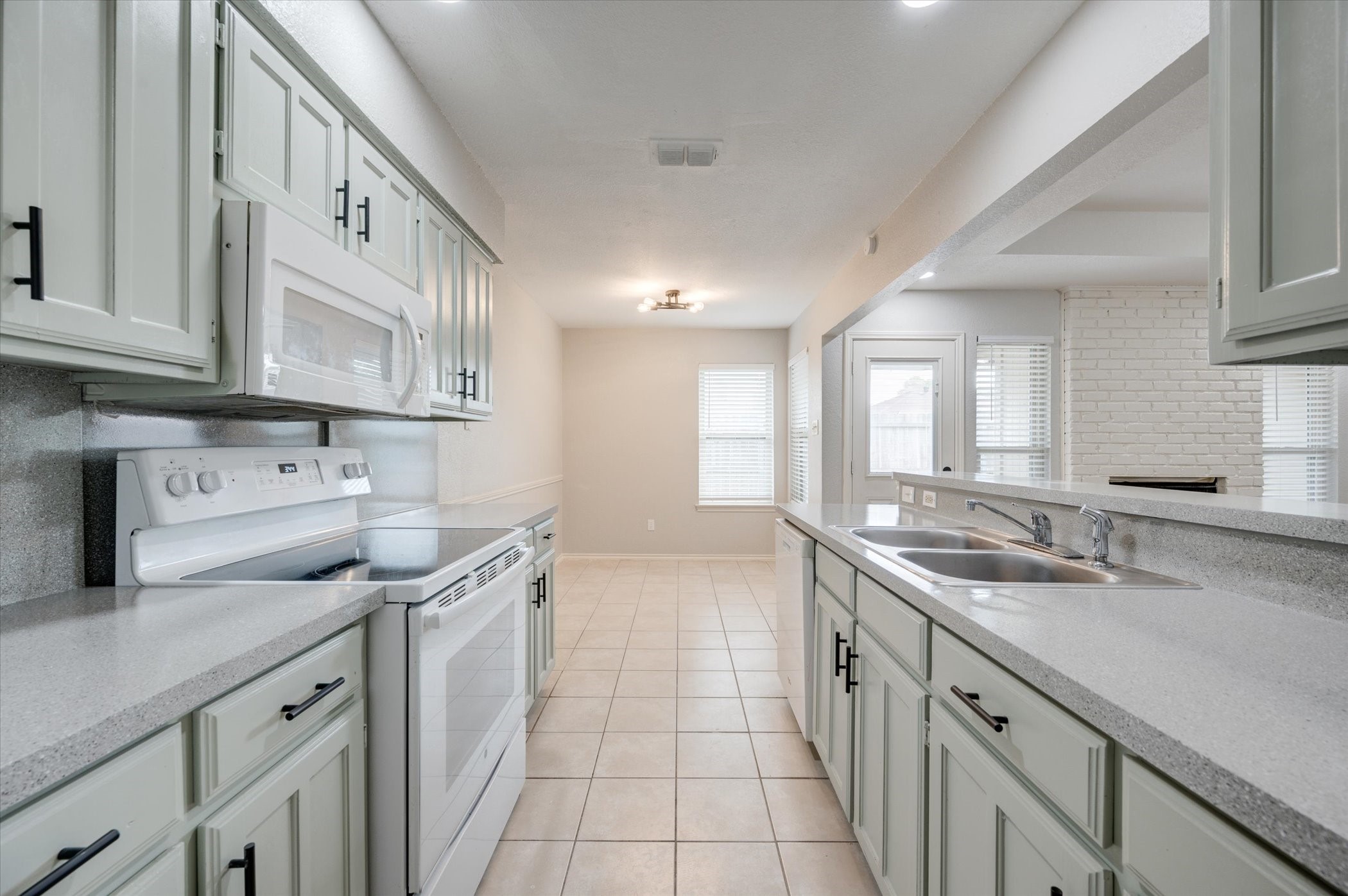 2319 Indigo Lane Arlington TX 76015