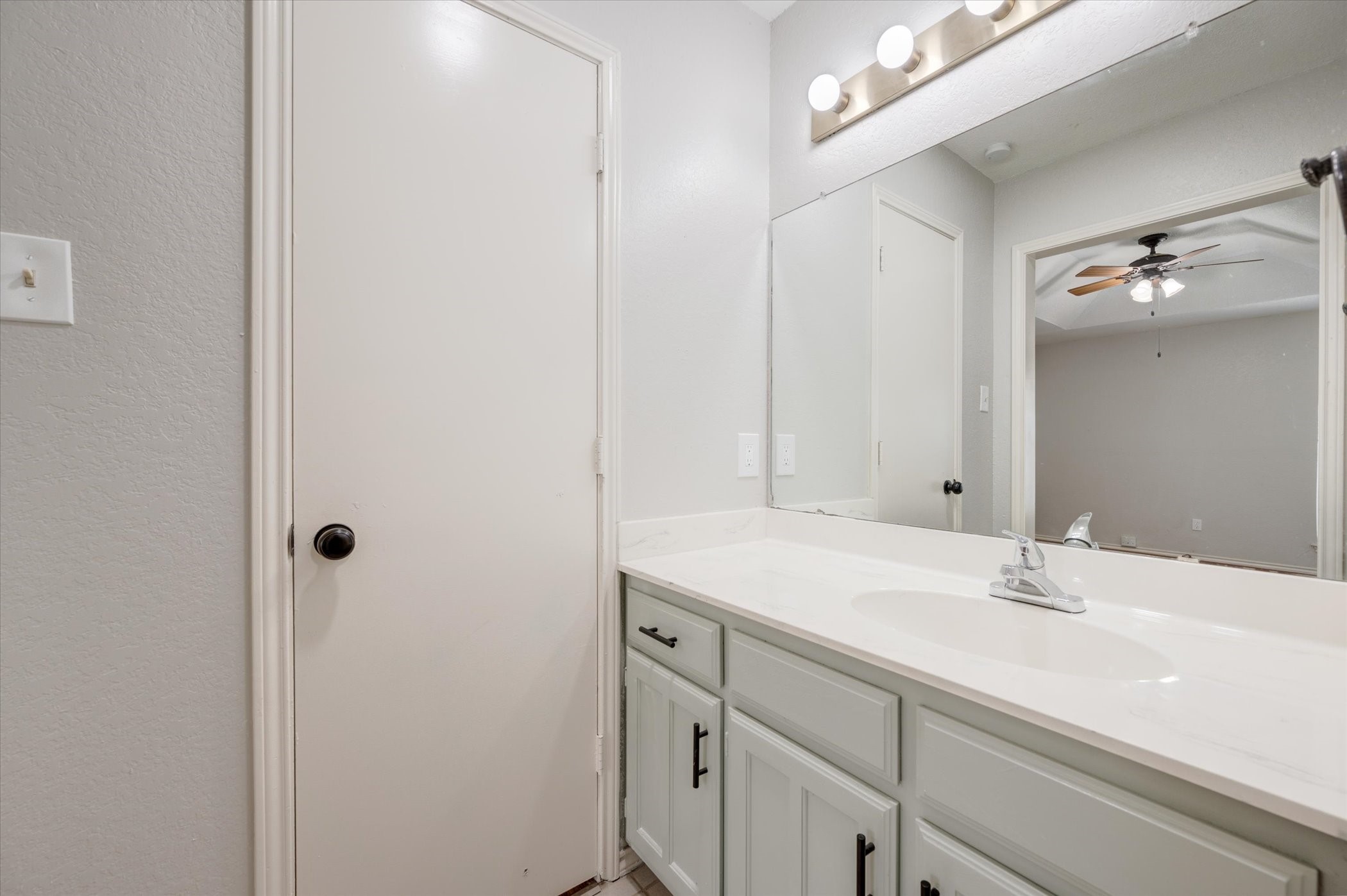 2319 Indigo Lane Arlington TX 76015