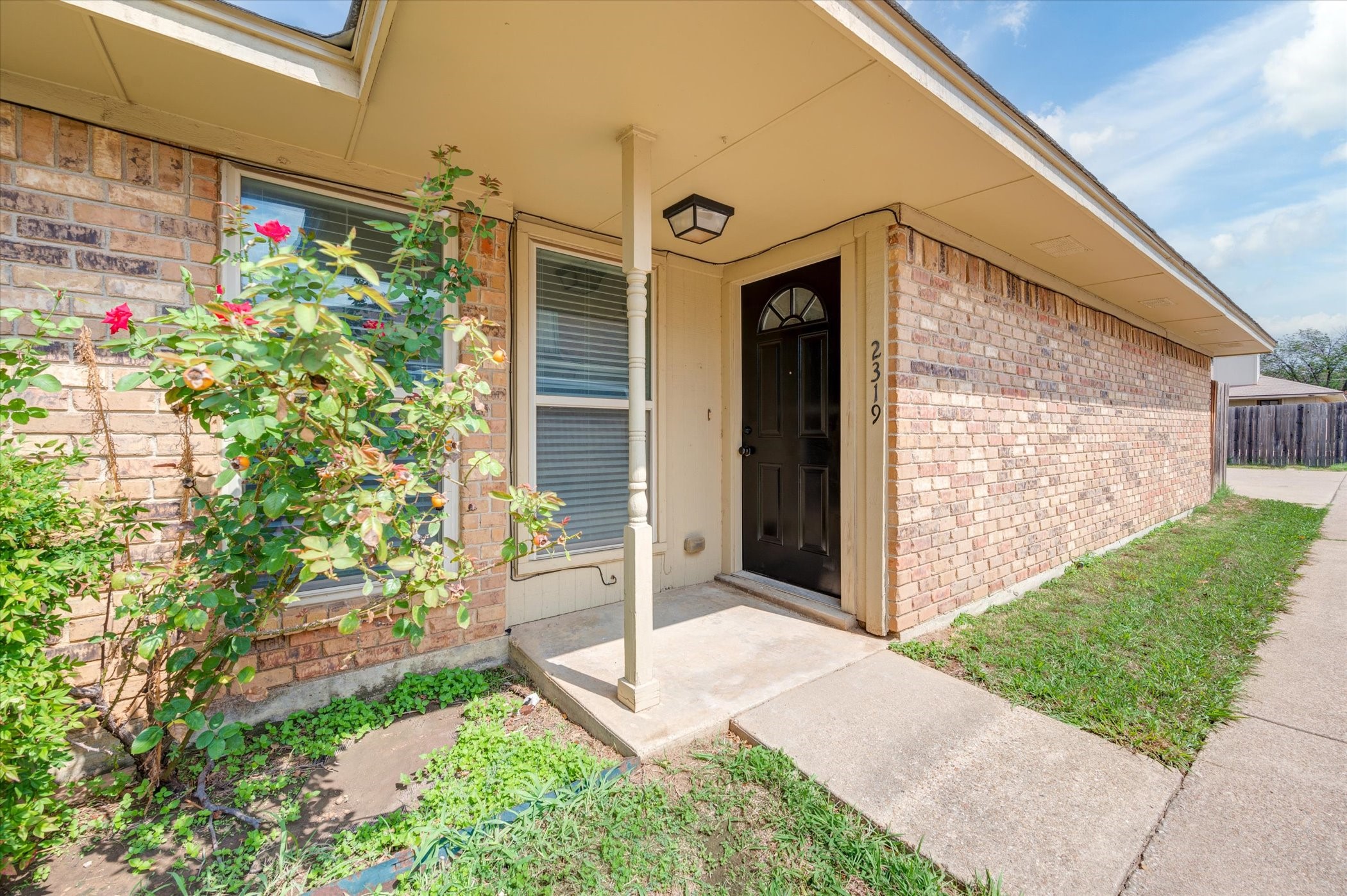 2319 Indigo Lane Arlington TX 76015