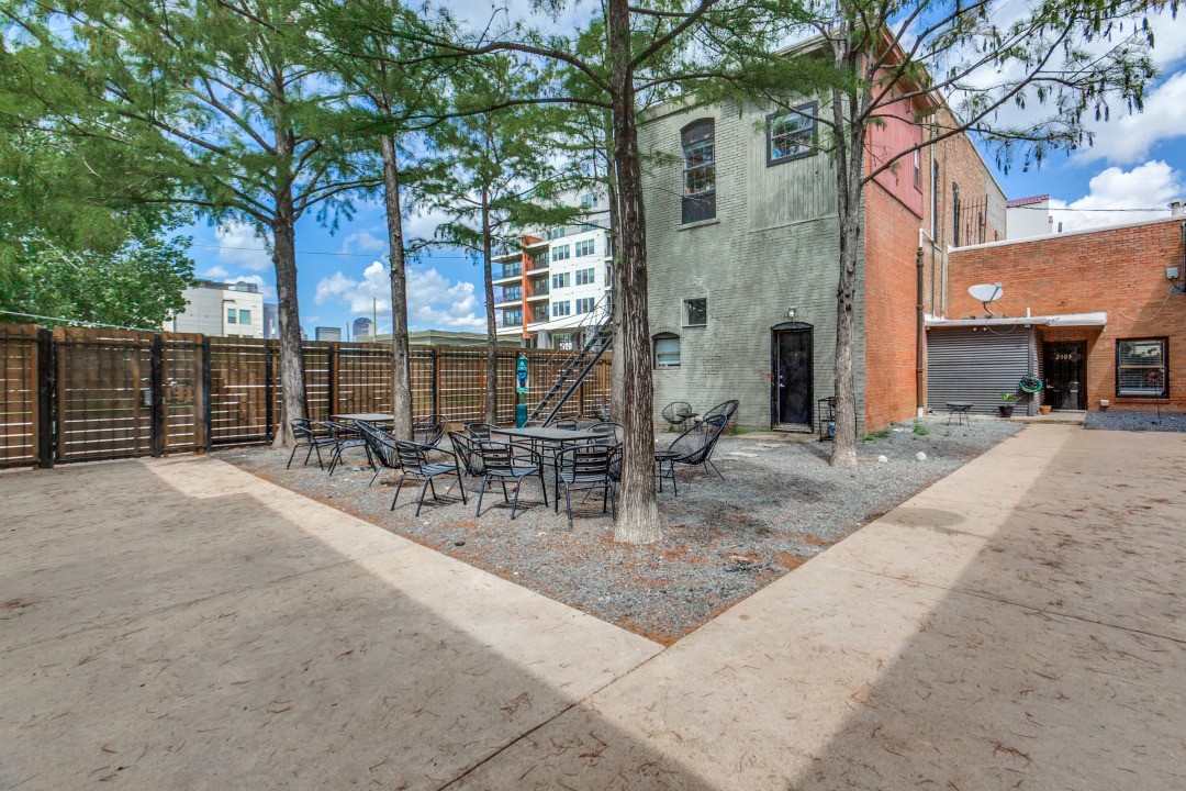 2007 S Ervay Street Dallas TX 75215