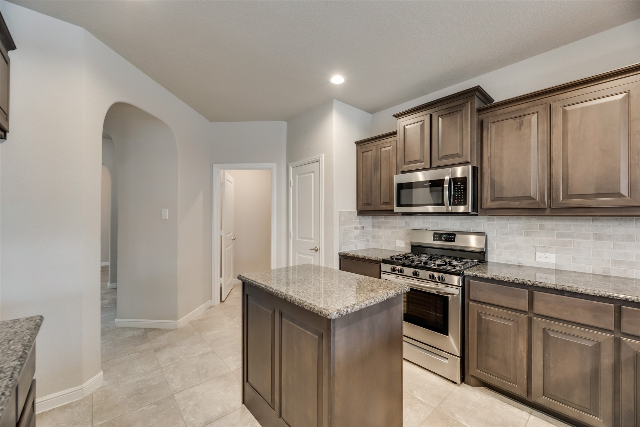 916 Dove Cove Argyle TX 76226