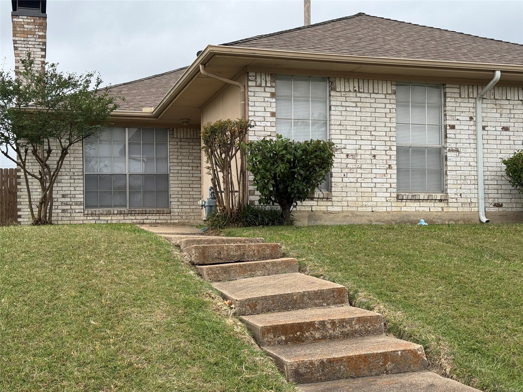2217 Woodcreek Carrollton TX 75006