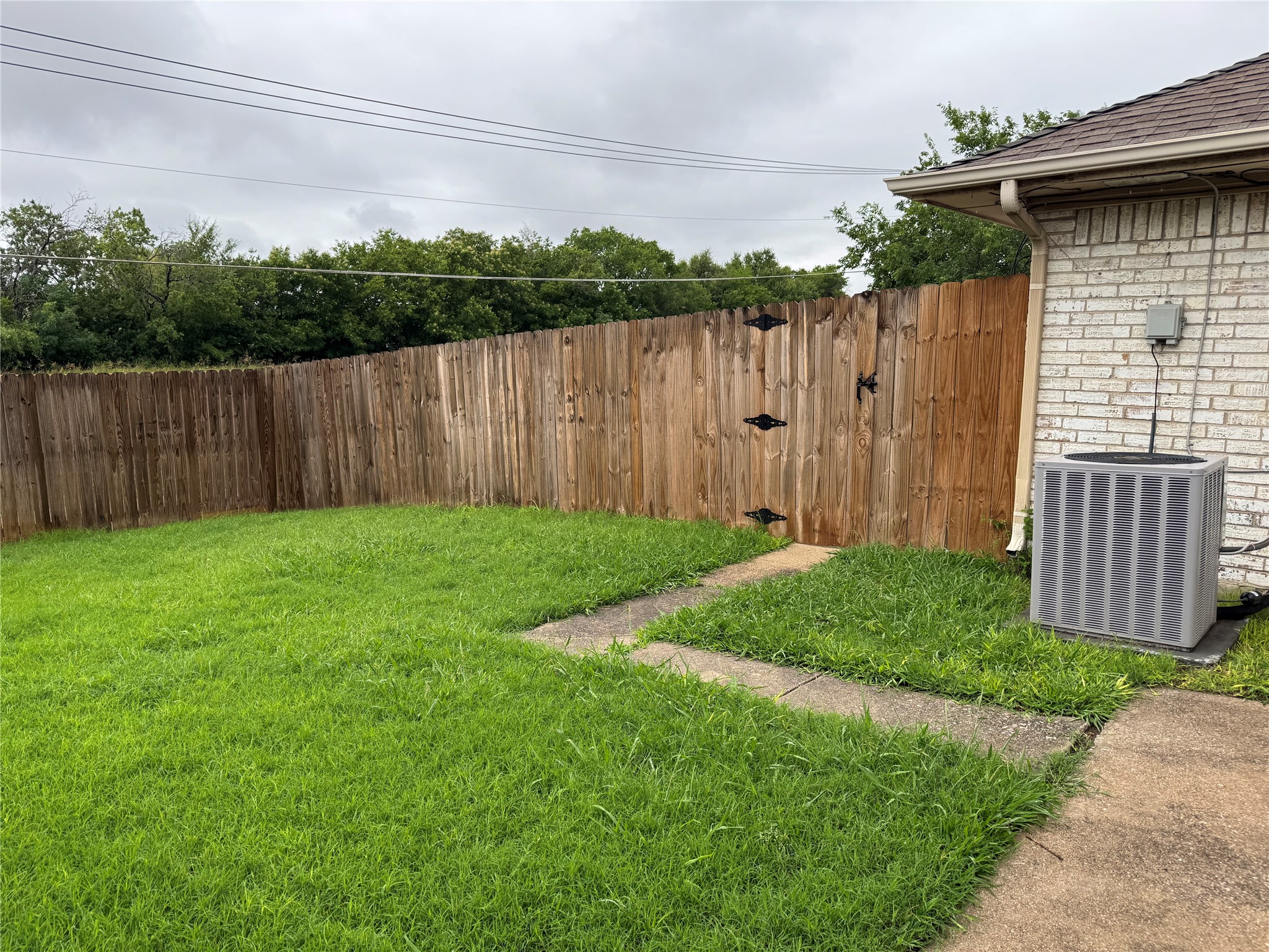 2217 Woodcreek Carrollton TX 75006