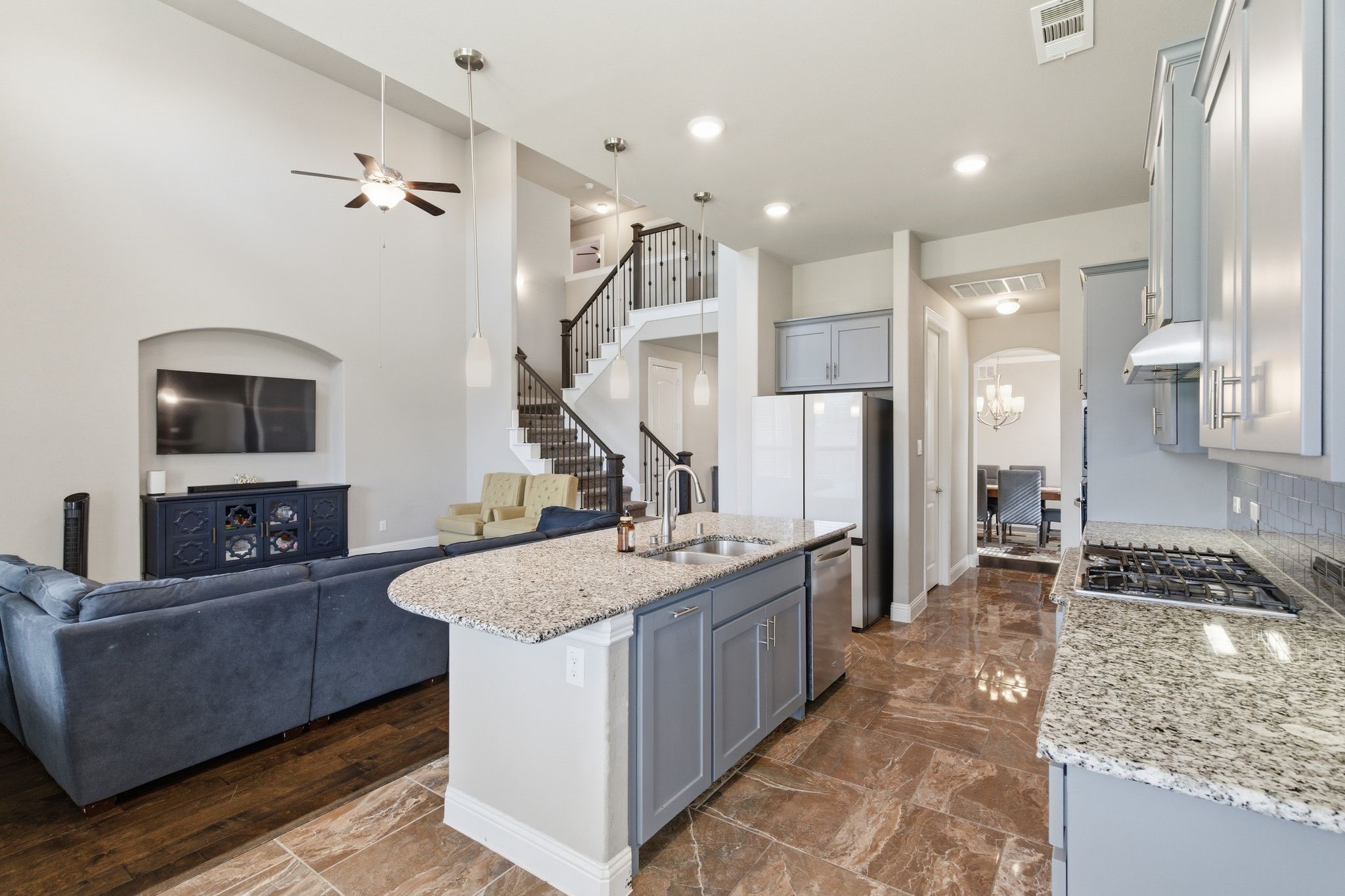 7452 Reverchon Drive Irving TX 75063
