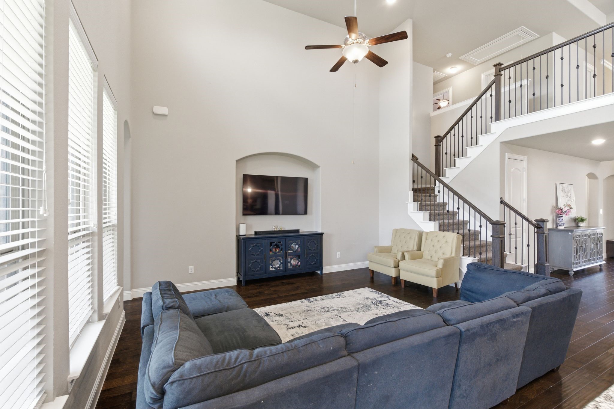 7452 Reverchon Drive Irving TX 75063