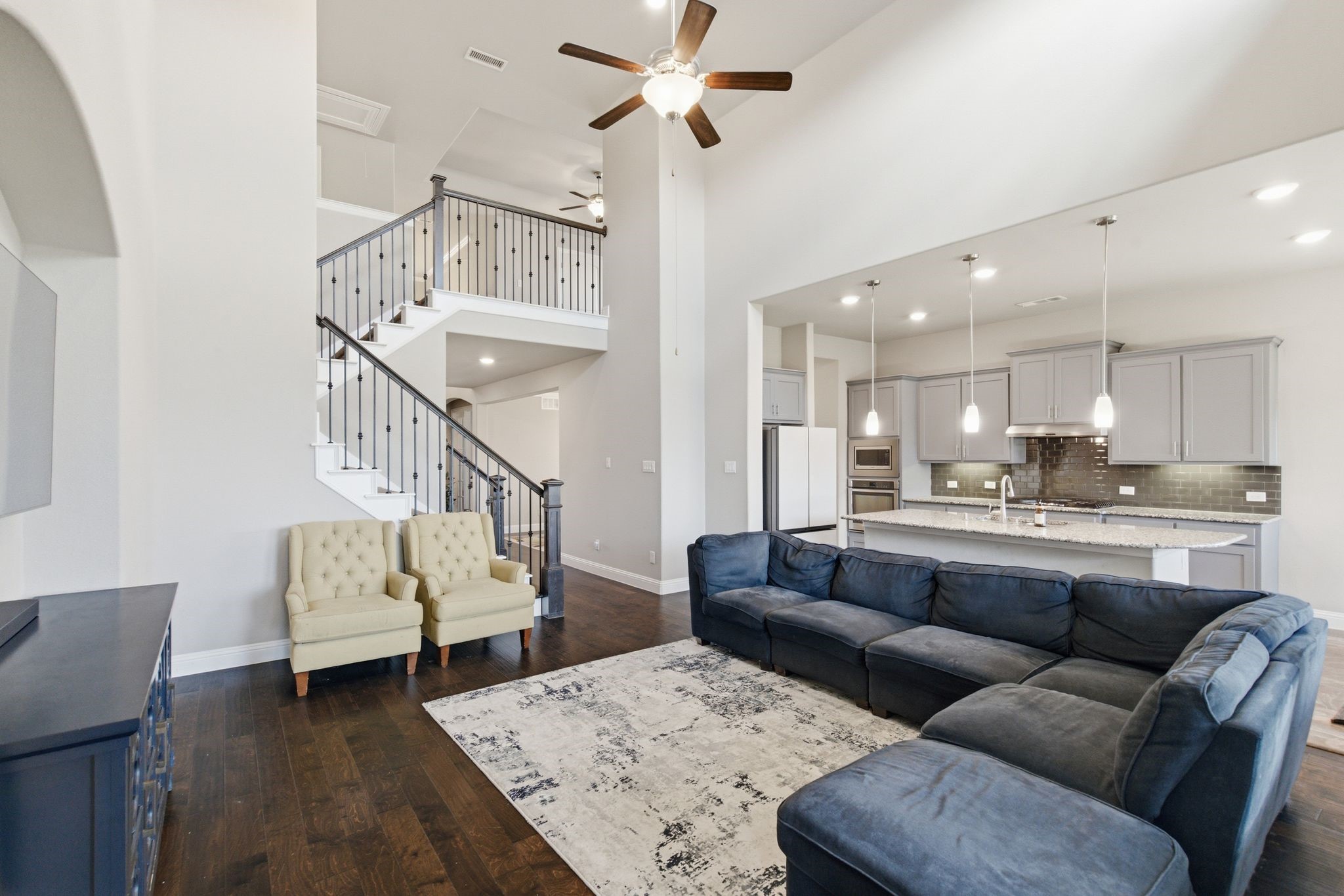 7452 Reverchon Drive Irving TX 75063