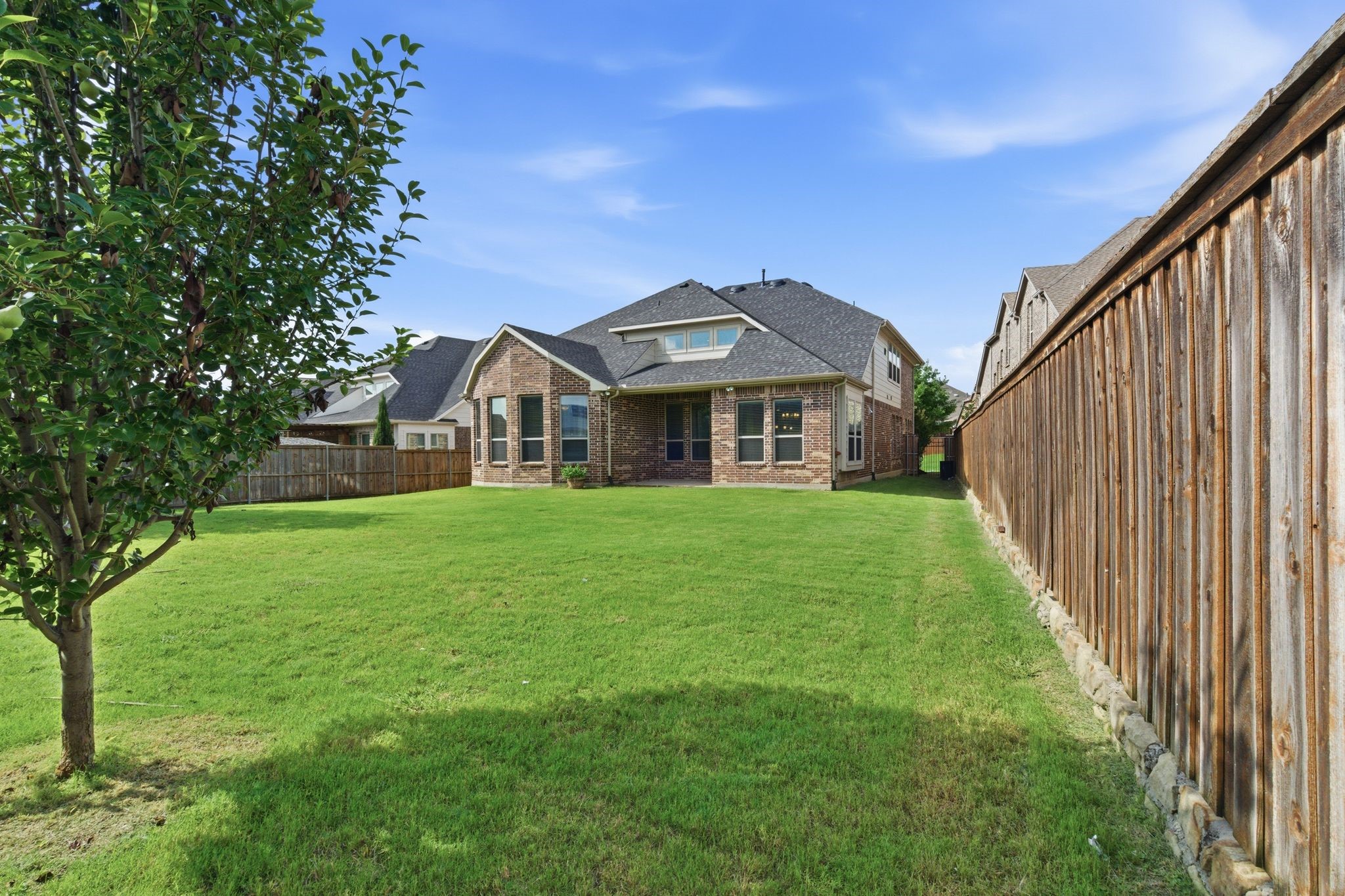 7452 Reverchon Drive Irving TX 75063