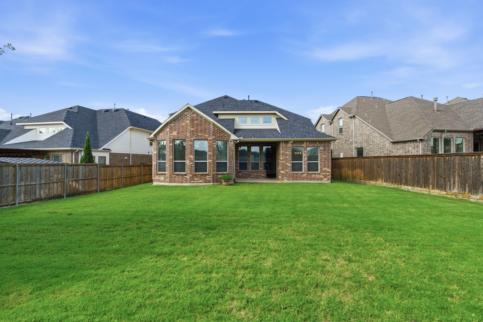 7452 Reverchon Drive Irving TX 75063