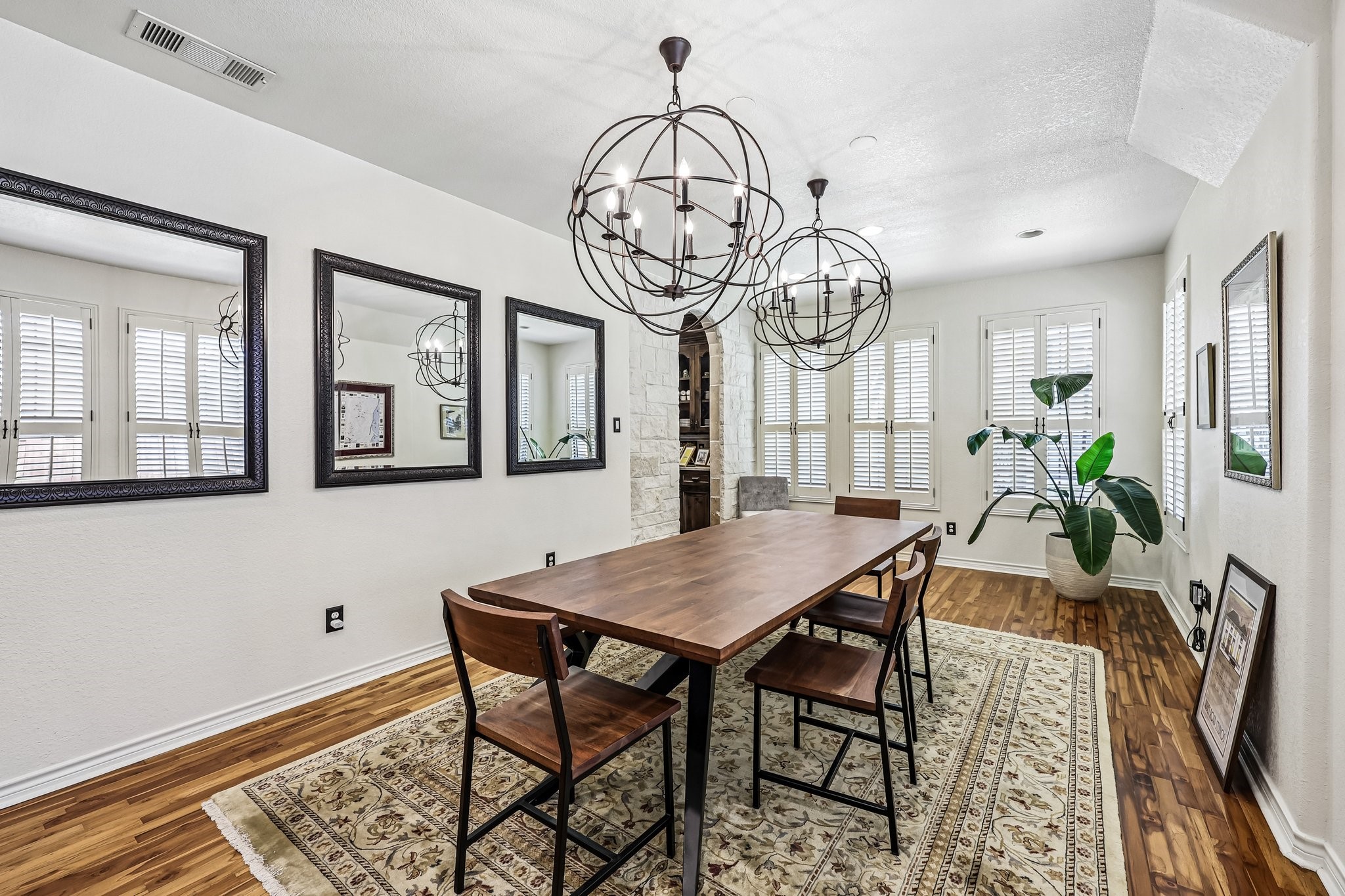 221 N Lucas Drive Grapevine TX 76051