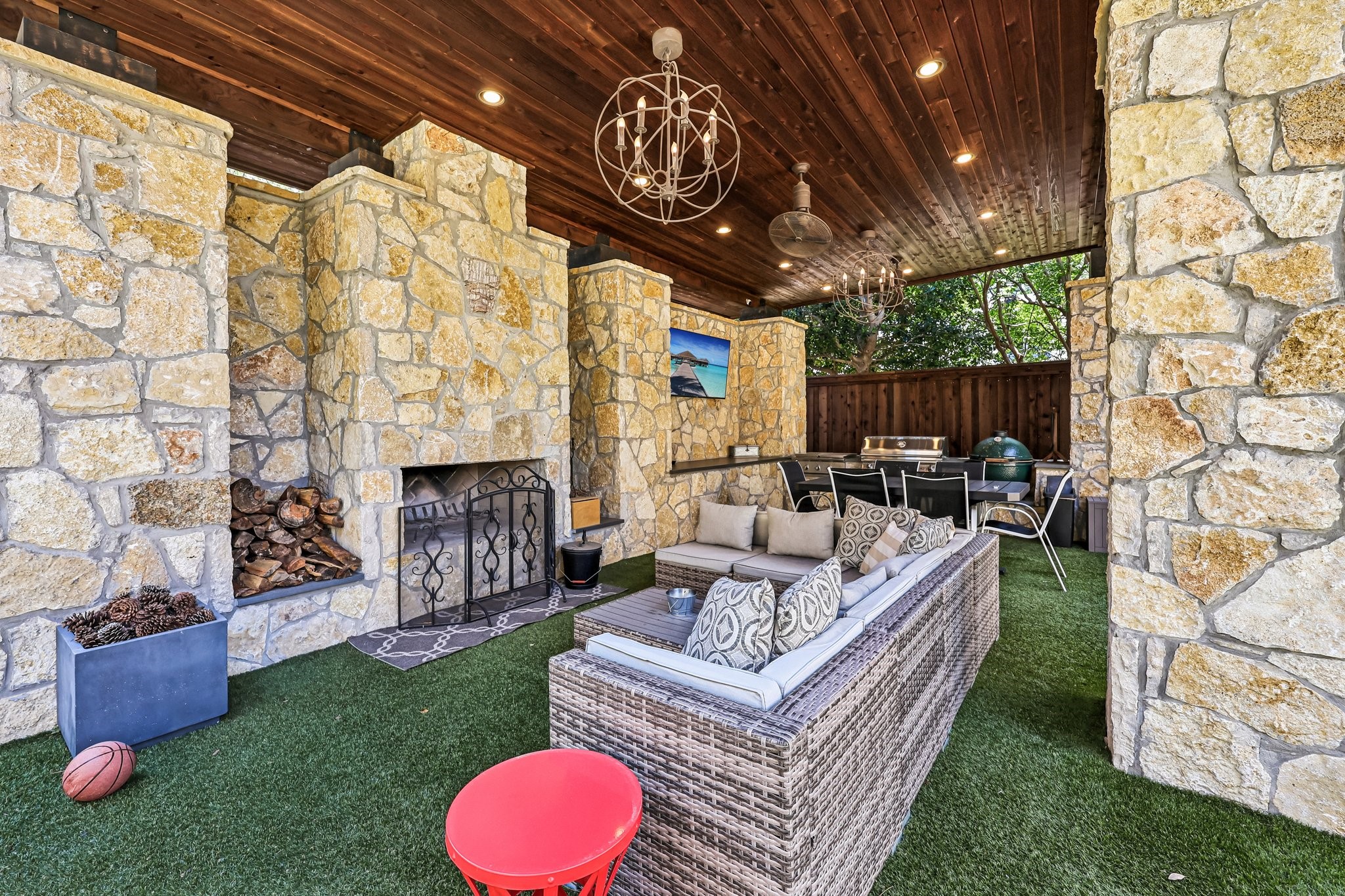 221 N Lucas Drive Grapevine TX 76051