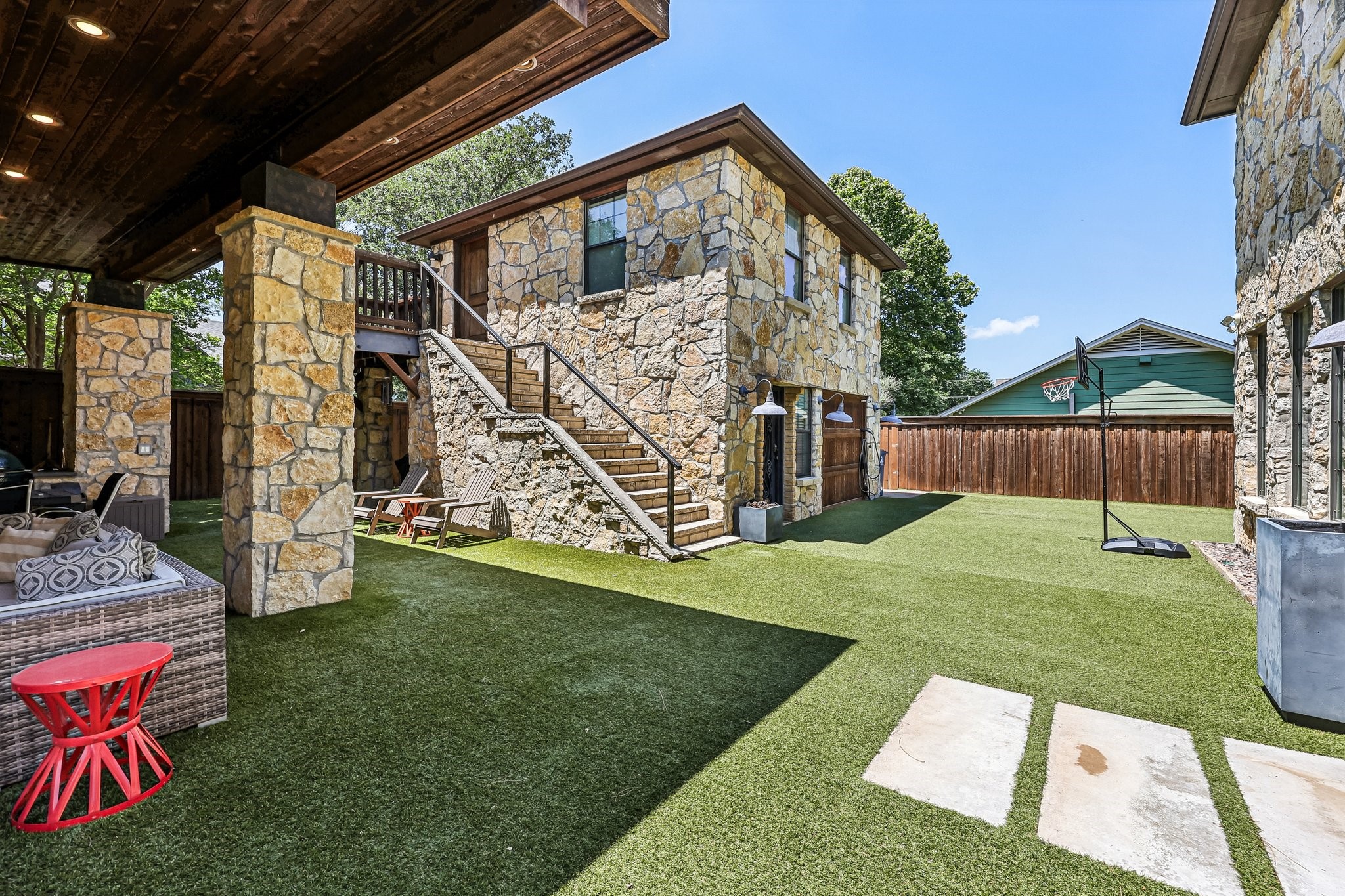221 N Lucas Drive Grapevine TX 76051