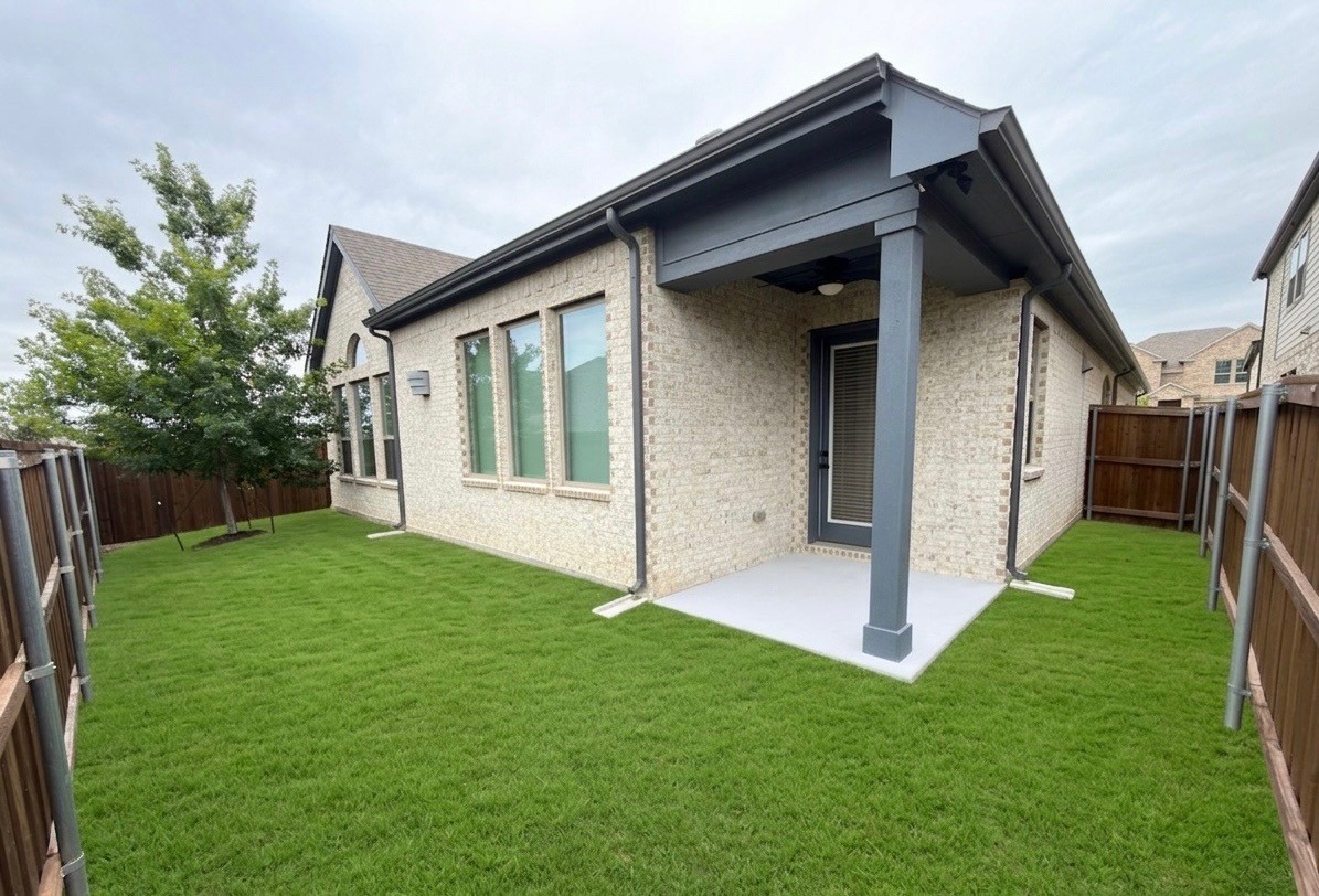 1612 Birch Street Mansfield TX 76063