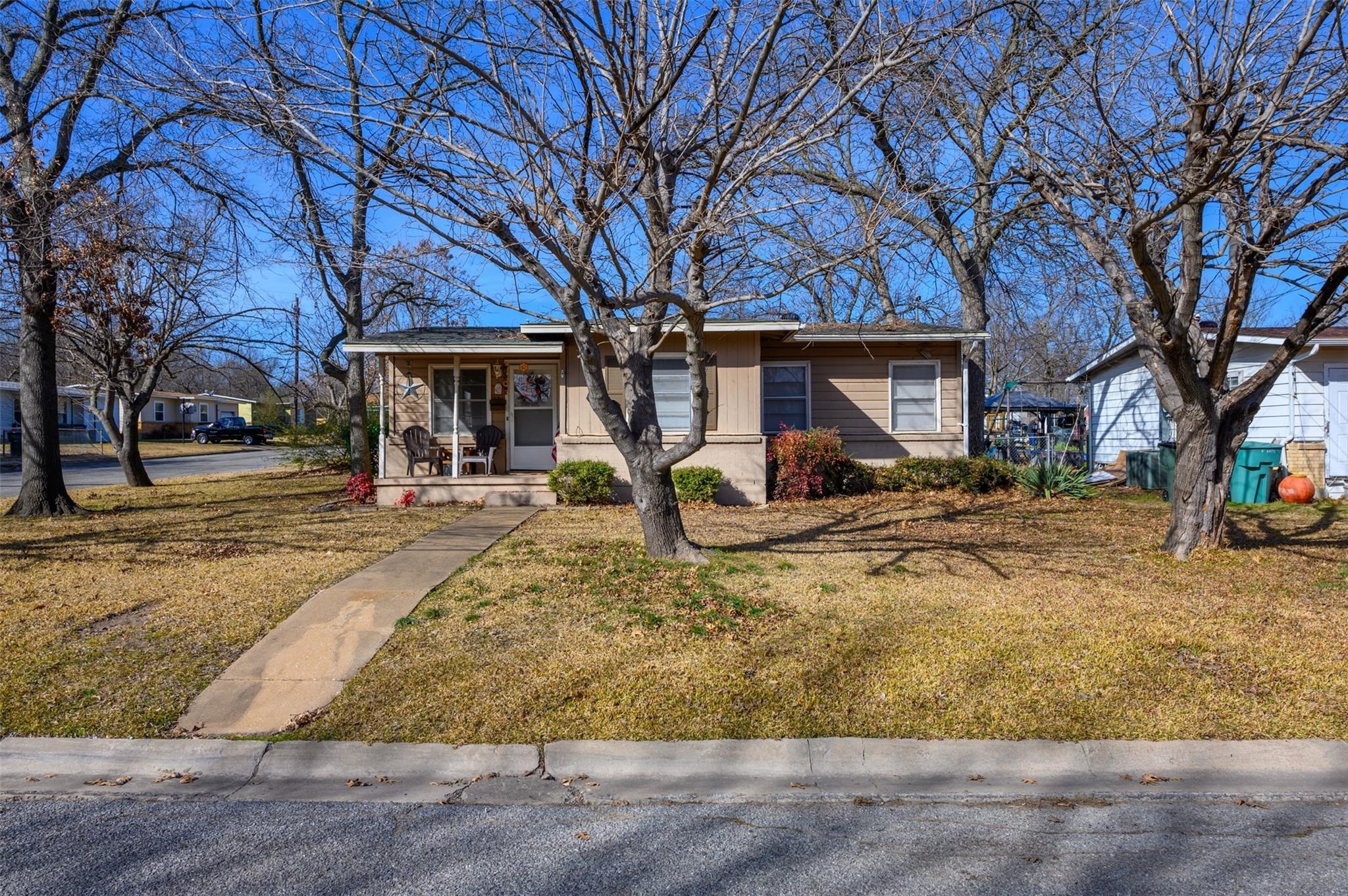 221 W Burton Street Sherman TX 75092