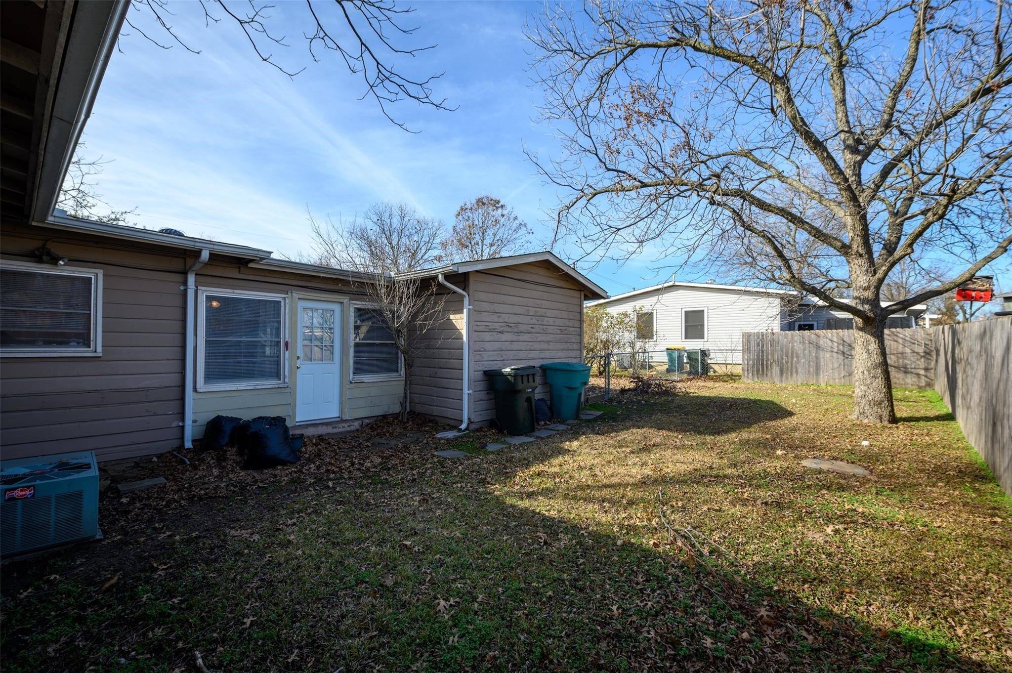 221 W Burton Street Sherman TX 75092