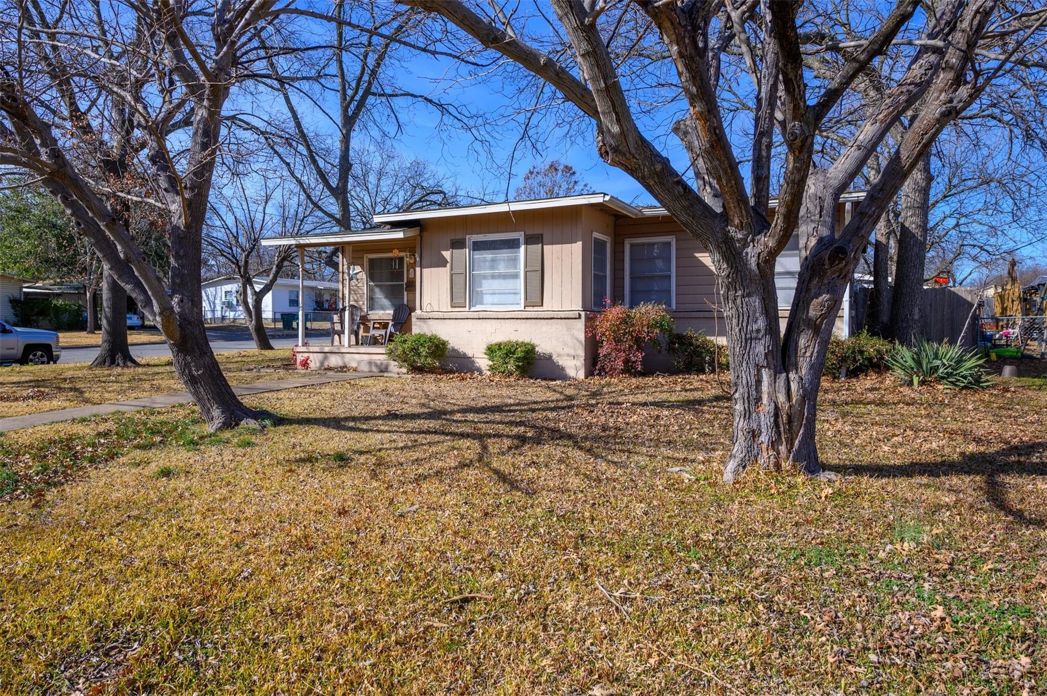 221 W Burton Street Sherman TX 75092