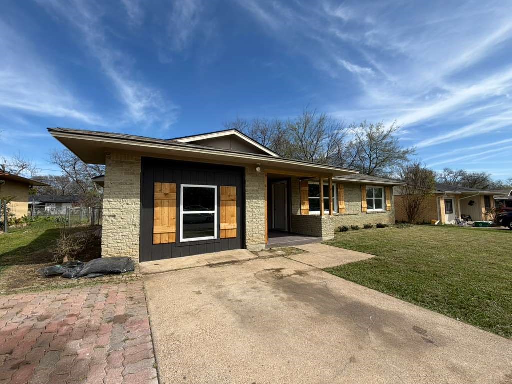 1709 Dorothy Drive Grand Prairie TX 75051