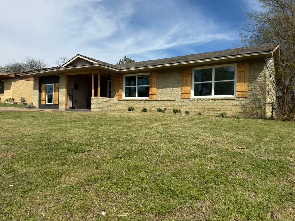 1709 Dorothy Drive Grand Prairie TX 75051