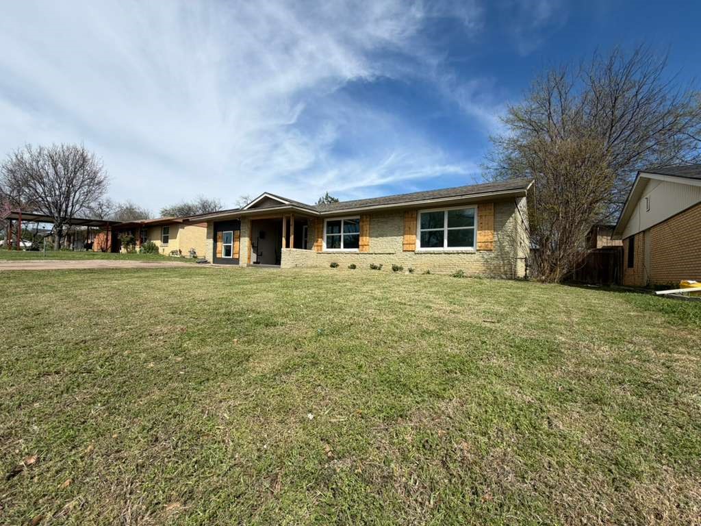 1709 Dorothy Drive Grand Prairie TX 75051