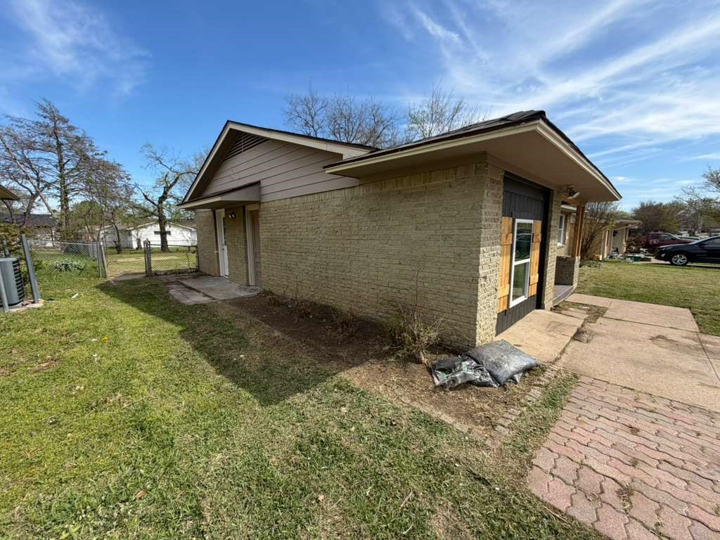 1709 Dorothy Drive Grand Prairie TX 75051