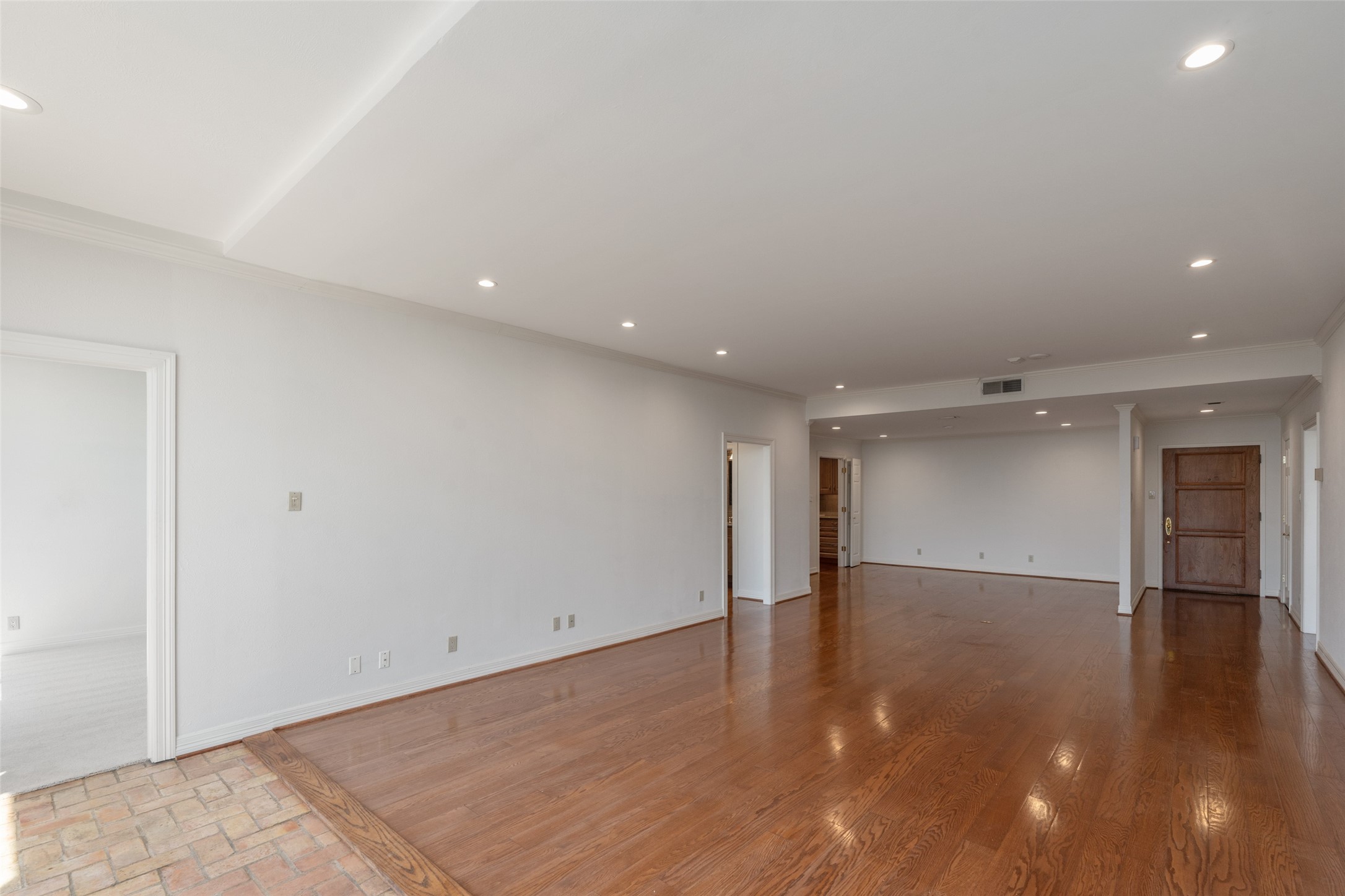 6335 W Northwest Highway Dallas TX 75225