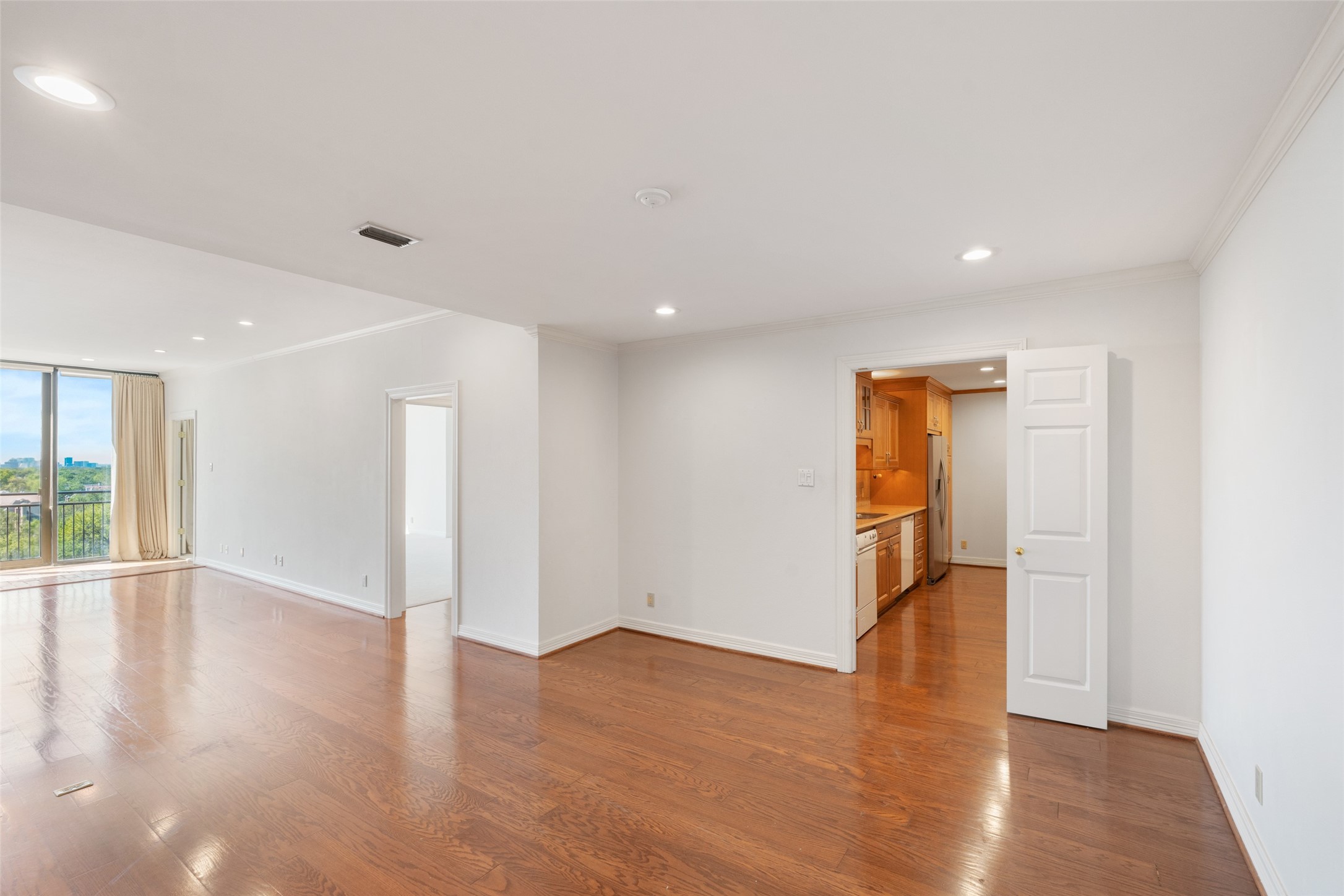 6335 W Northwest Highway Dallas TX 75225