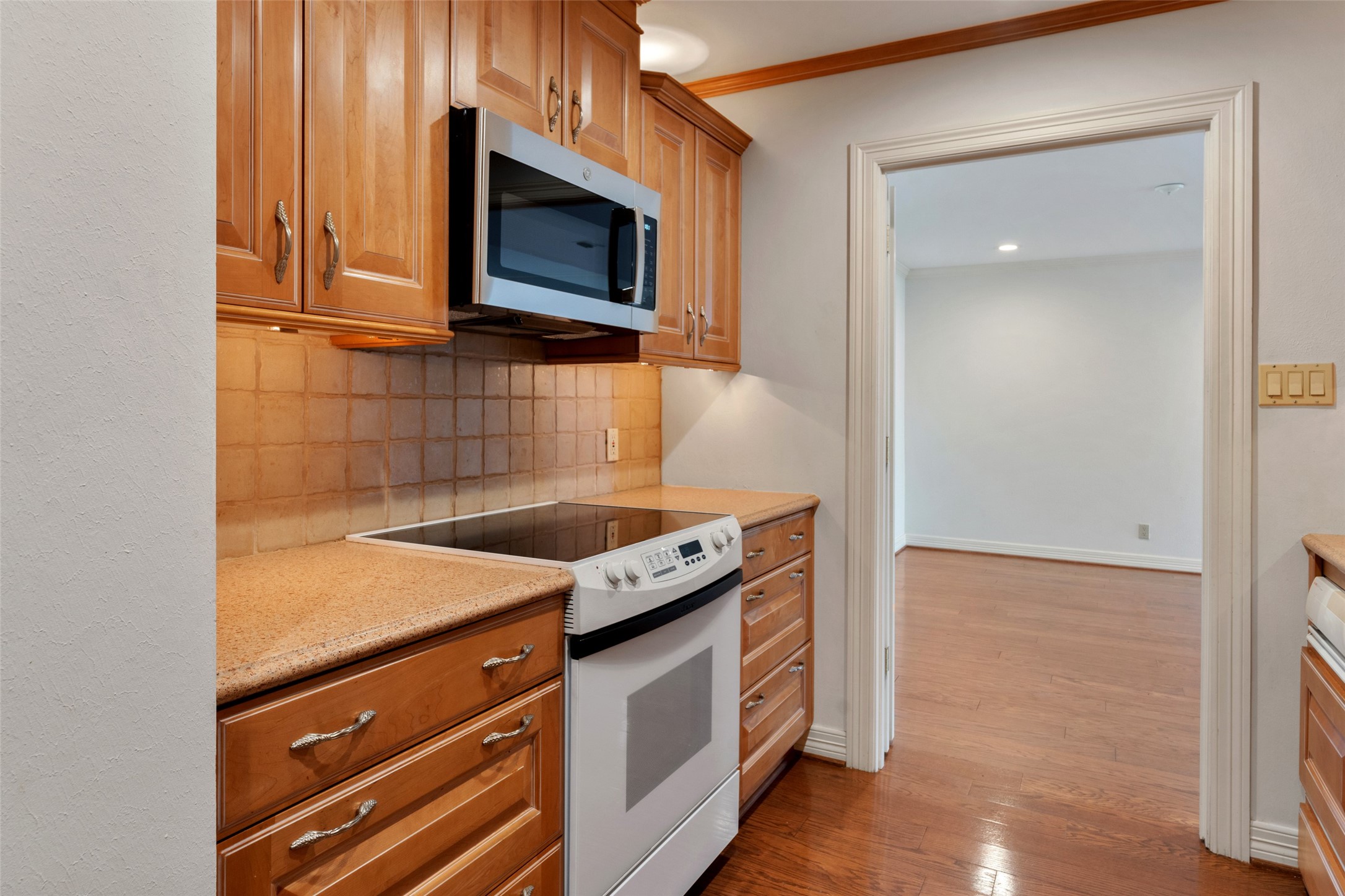 6335 W Northwest Highway Dallas TX 75225