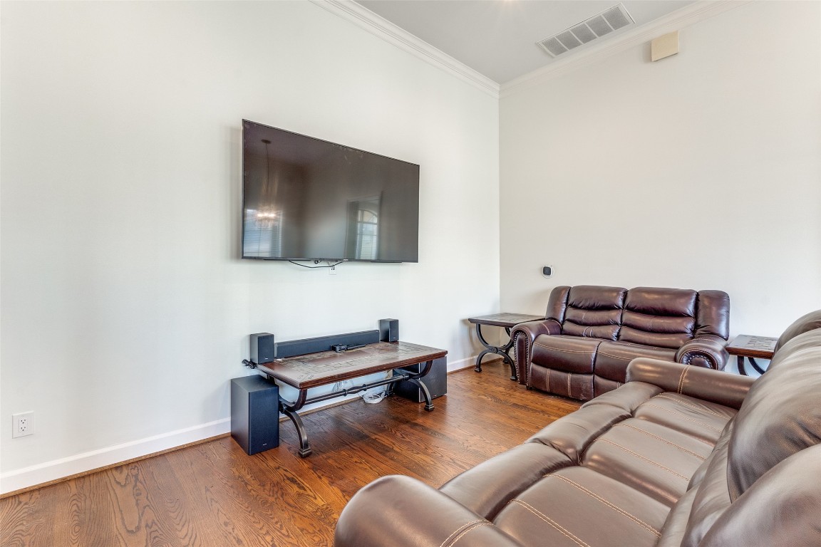 2300 Leonard Street Dallas TX 75201