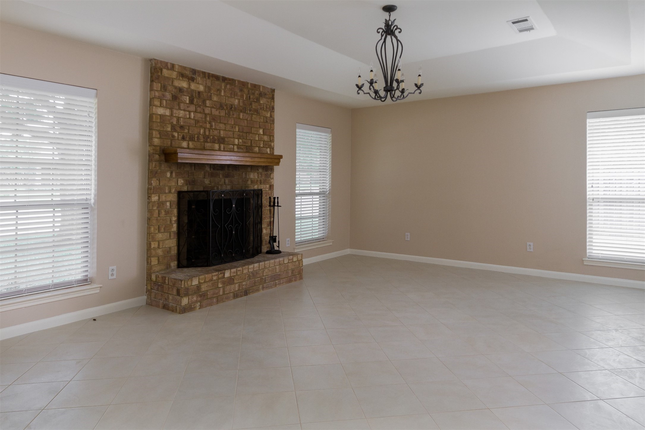 5201 Ledgestone Drive Fort Worth TX 76132