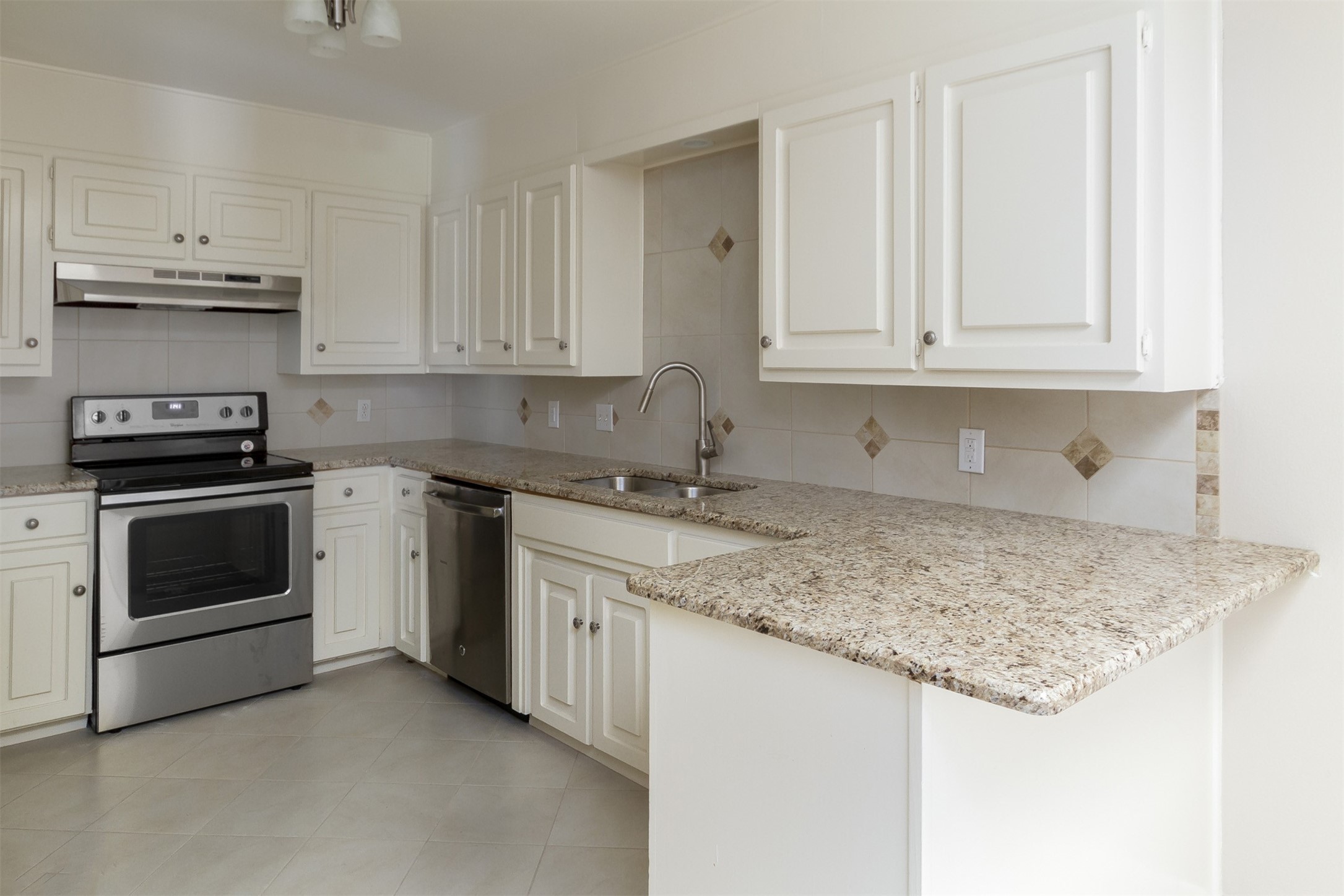 5201 Ledgestone Drive Fort Worth TX 76132