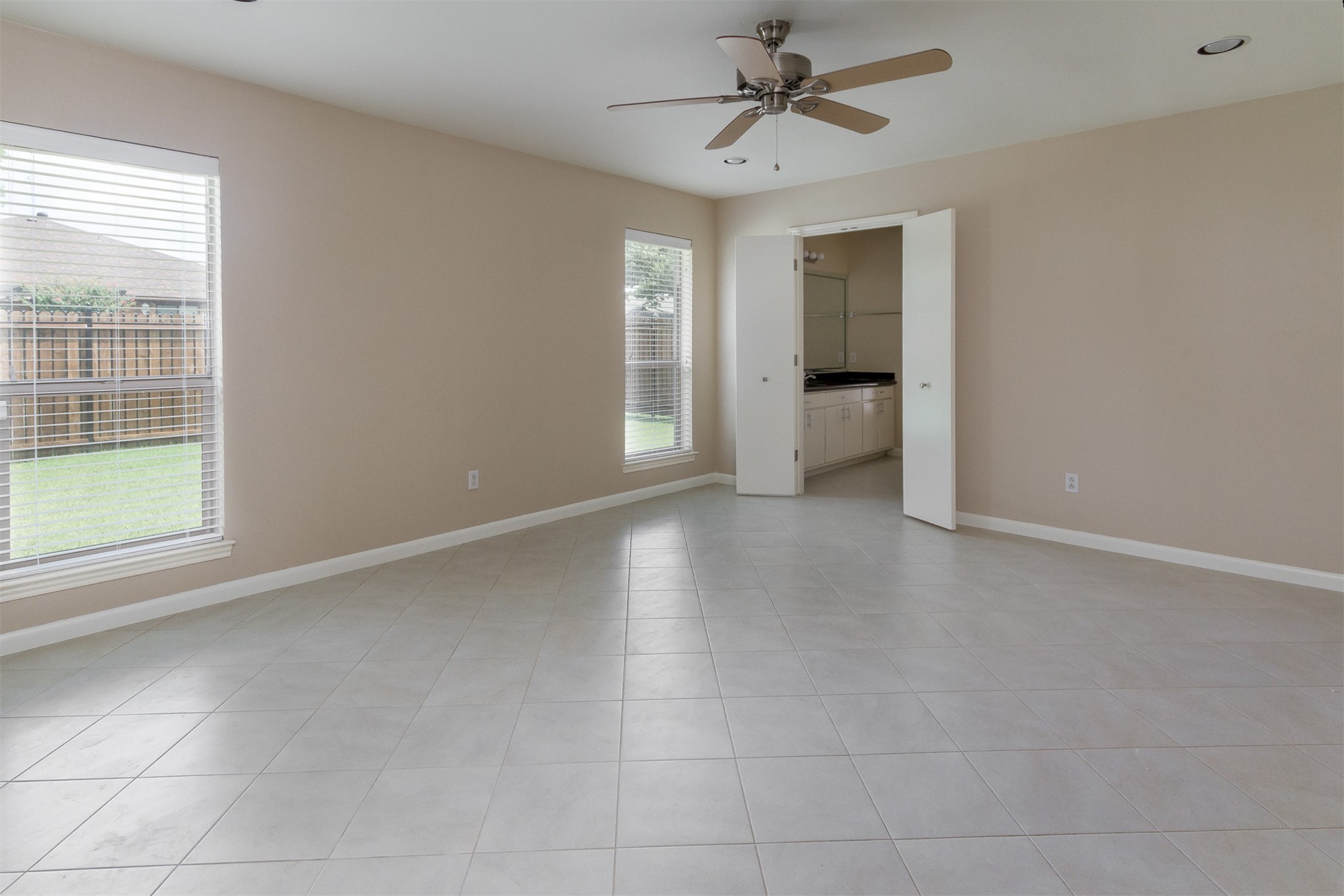 5201 Ledgestone Drive Fort Worth TX 76132