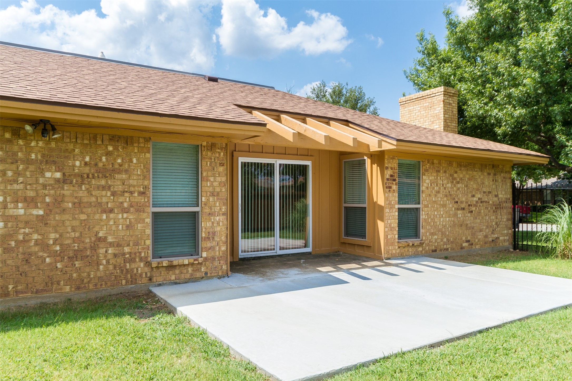 5201 Ledgestone Drive Fort Worth TX 76132