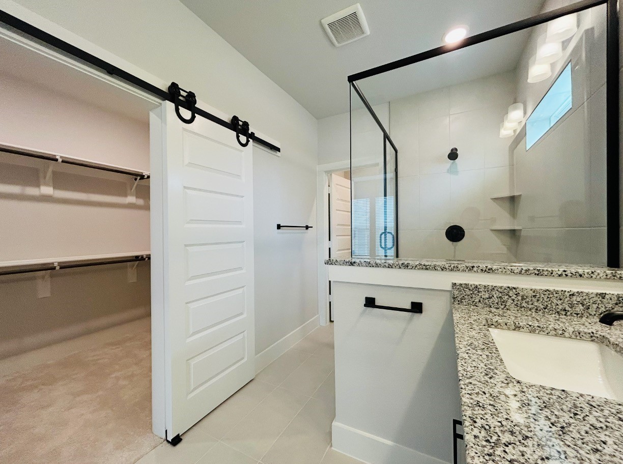 530 Mission Trail Arlington TX 76010