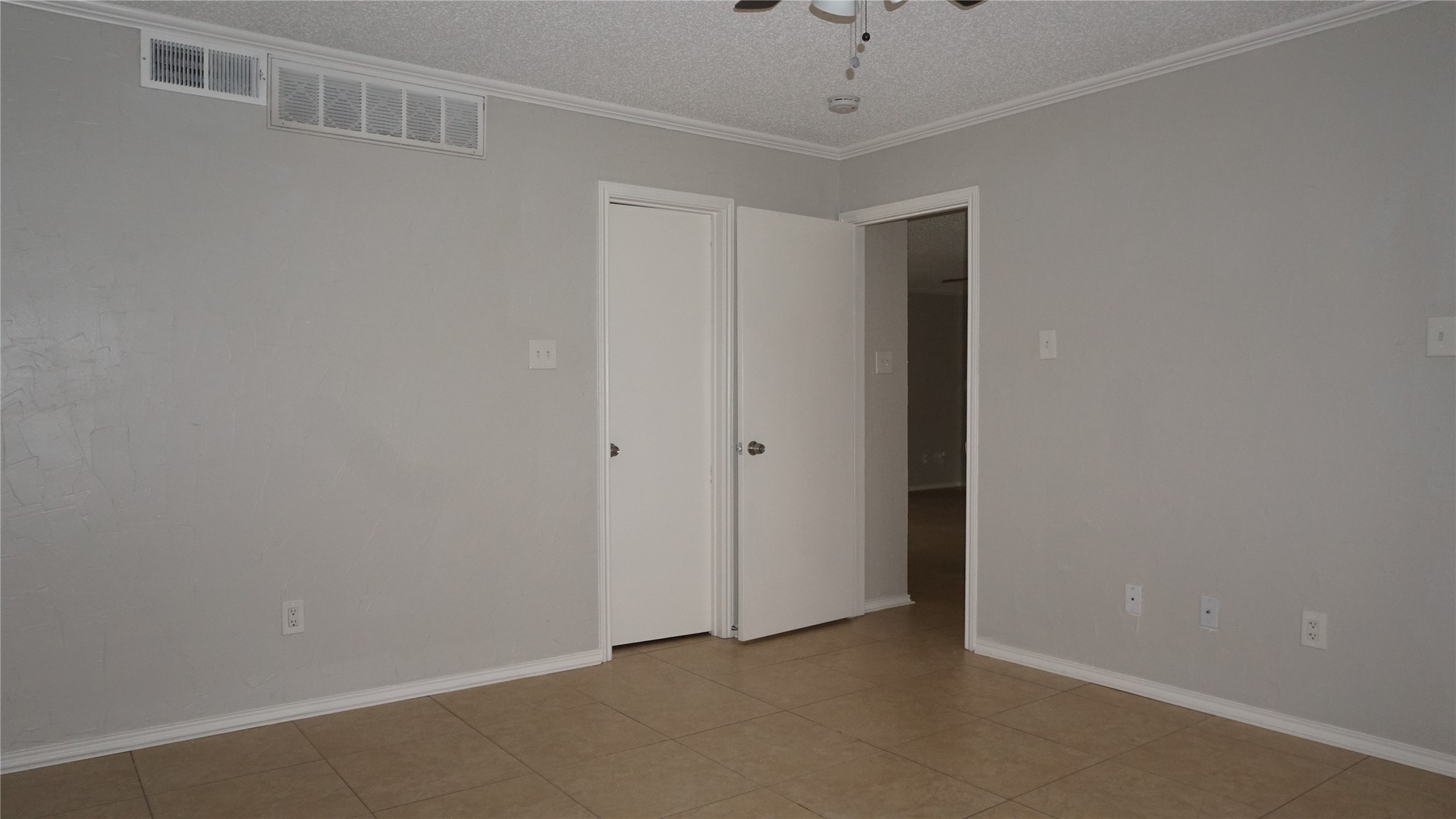 2728 Copper Creek Drive Arlington TX 76006