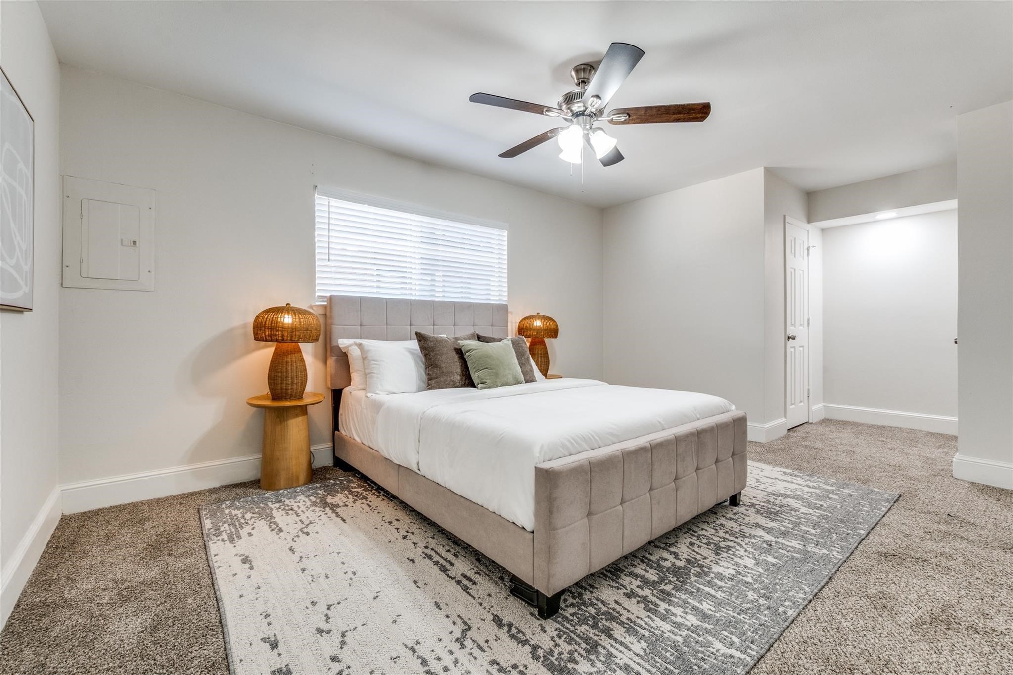 10211 Regal Oaks Drive Dallas TX 75230
