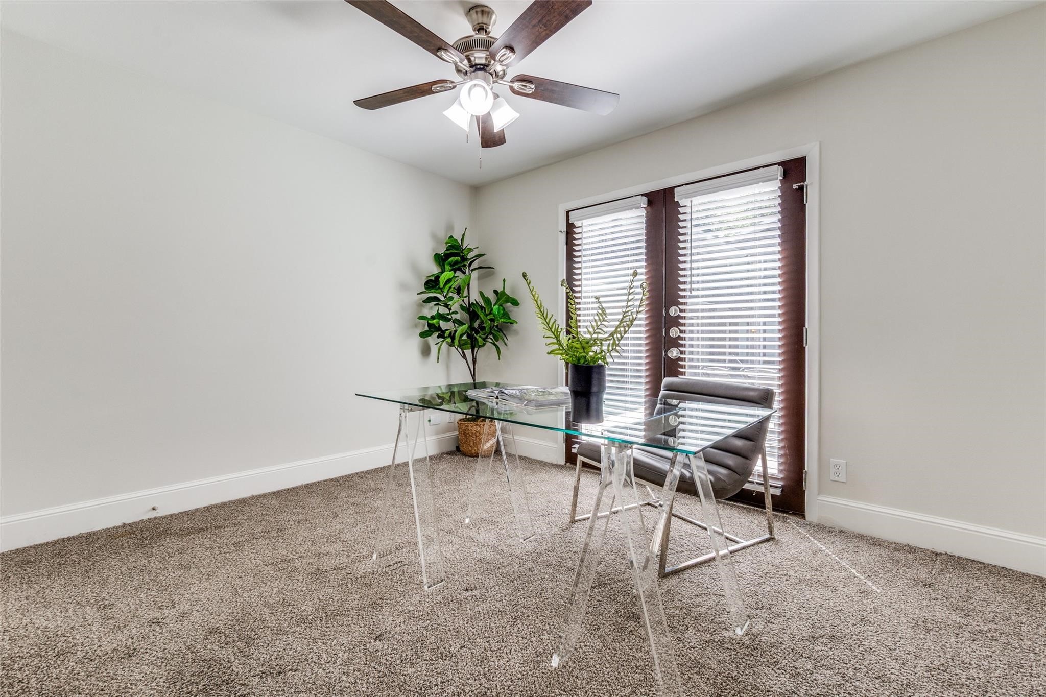 10211 Regal Oaks Drive Dallas TX 75230