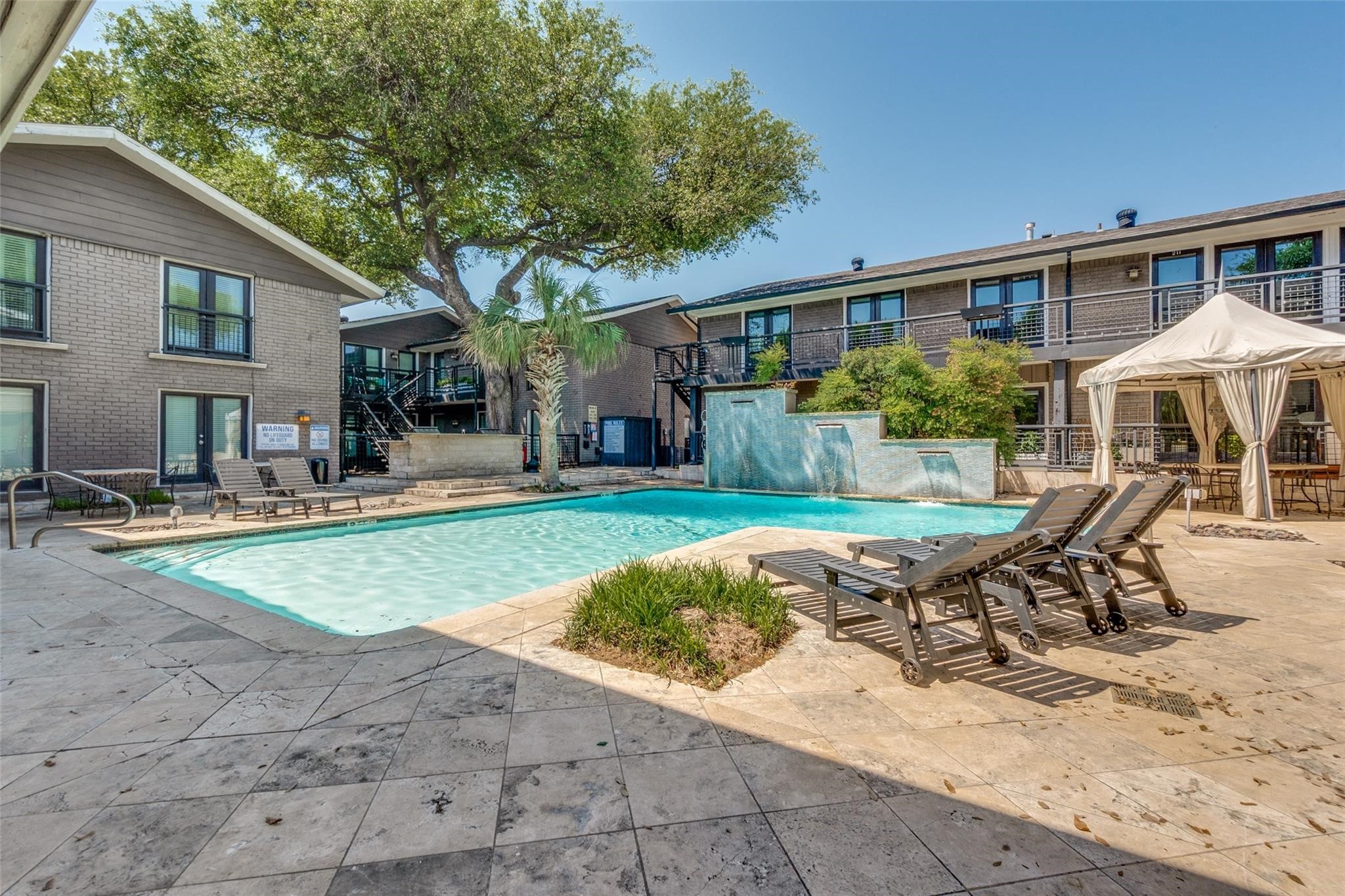 10211 Regal Oaks Drive Dallas TX 75230