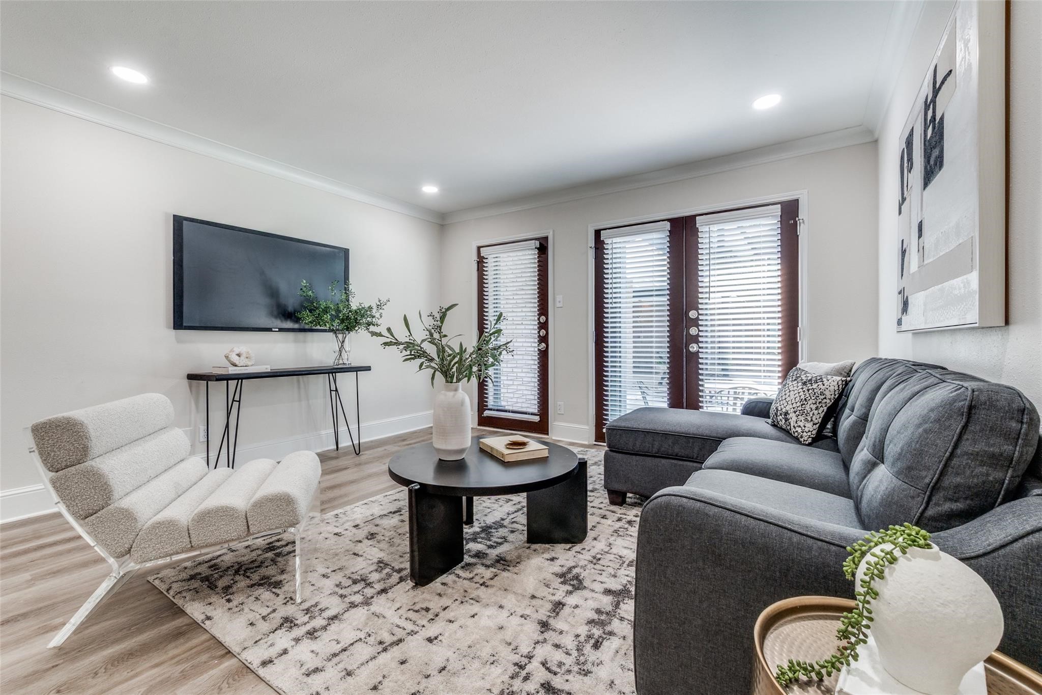 10211 Regal Oaks Drive Dallas TX 75230