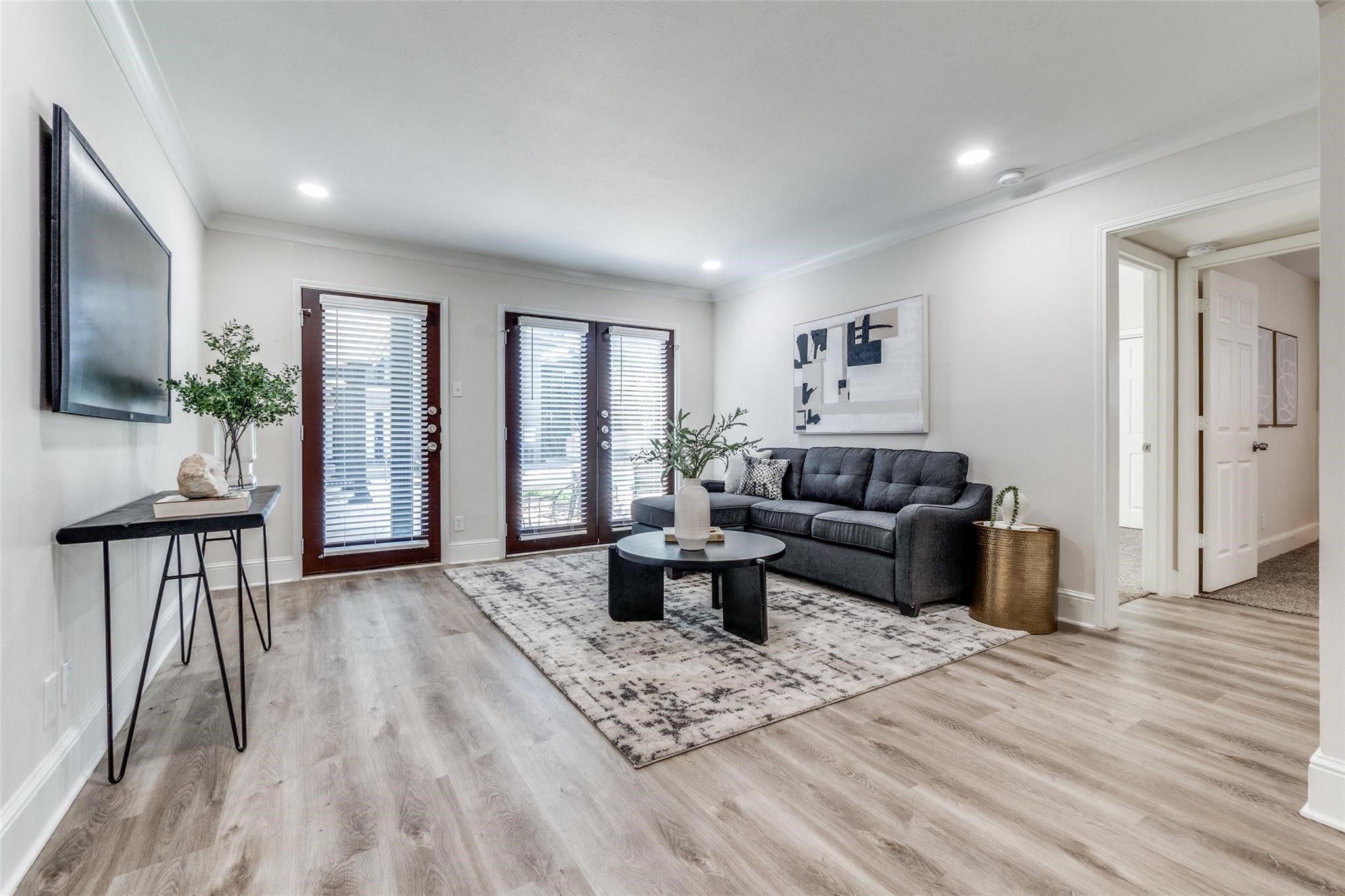 10211 Regal Oaks Drive Dallas TX 75230