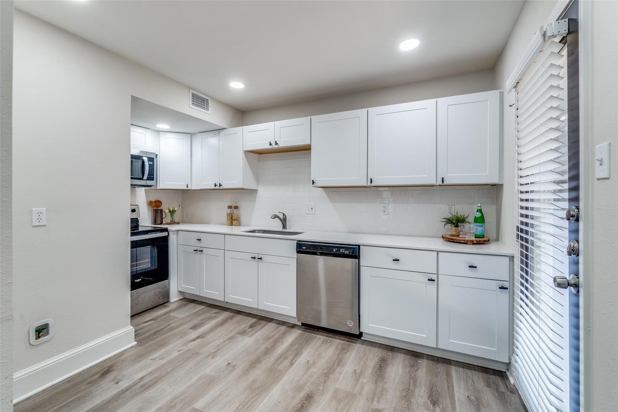 10211 Regal Oaks Drive Dallas TX 75230