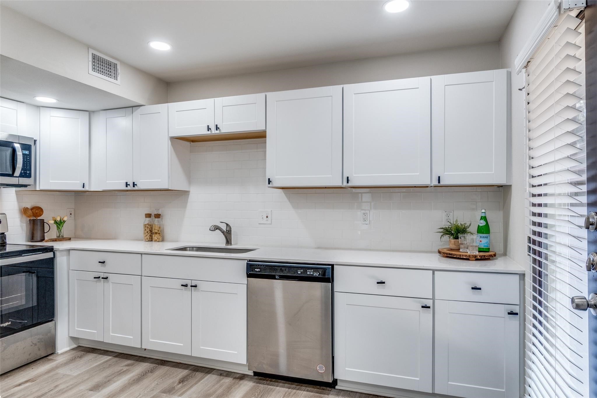 10211 Regal Oaks Drive Dallas TX 75230