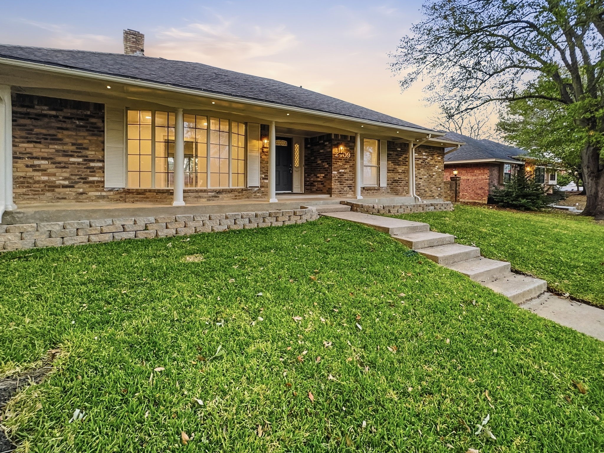 2409 Castle Street Irving TX 75038