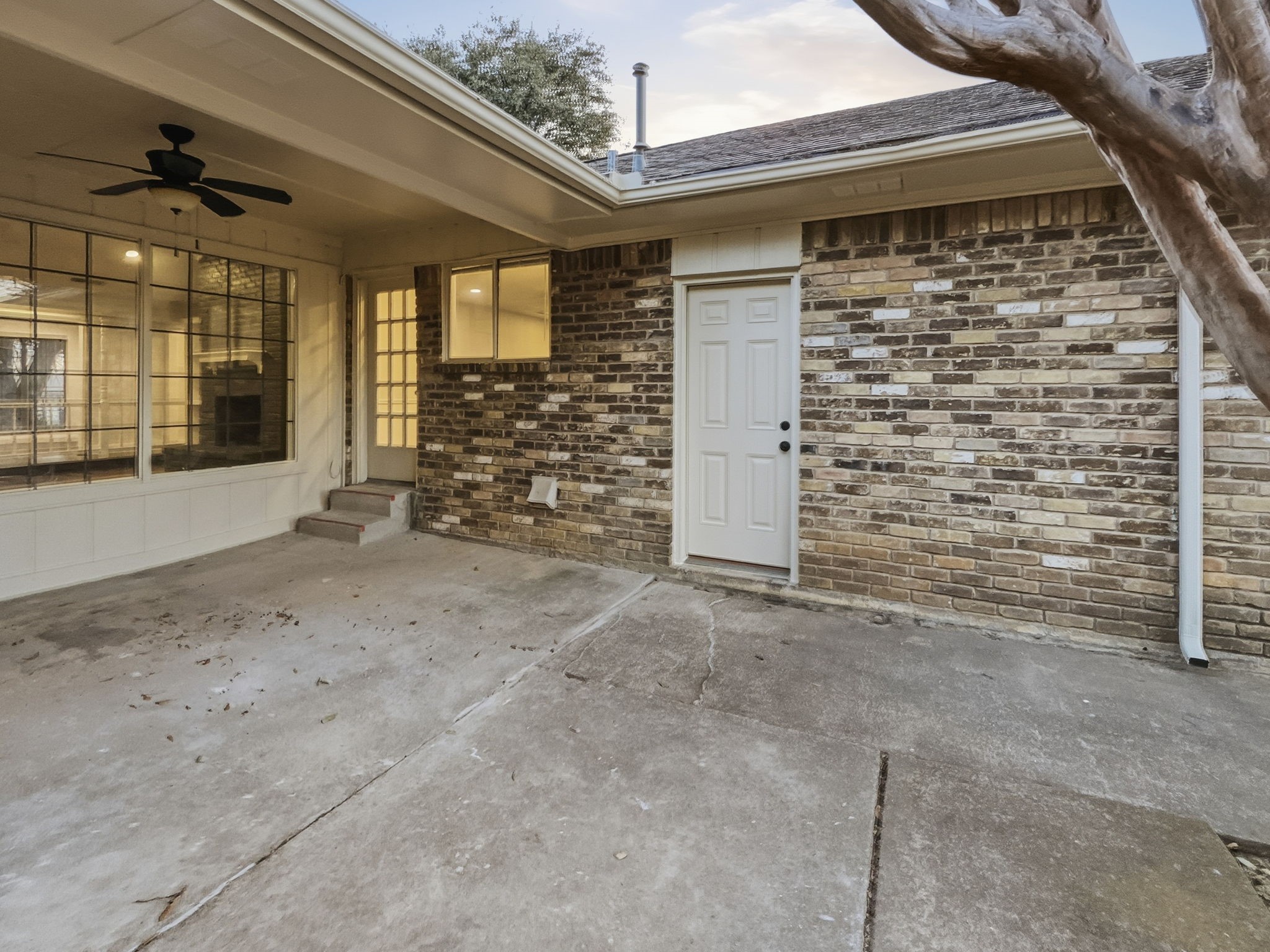 2409 Castle Street Irving TX 75038