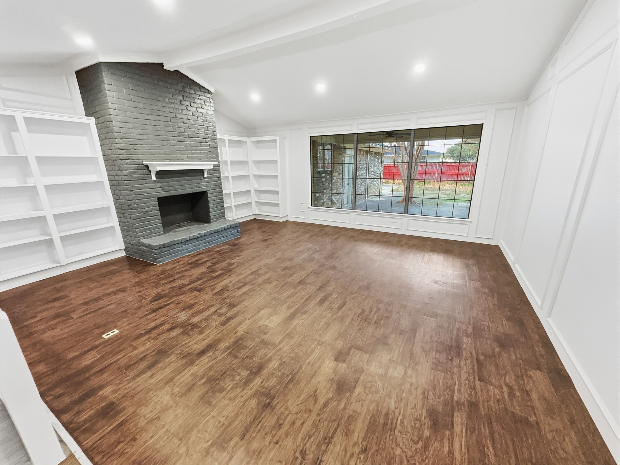 2409 Castle Street Irving TX 75038