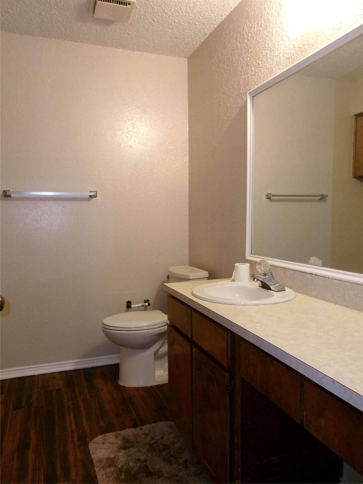 1817 Family Circle Grand Prairie TX 75051