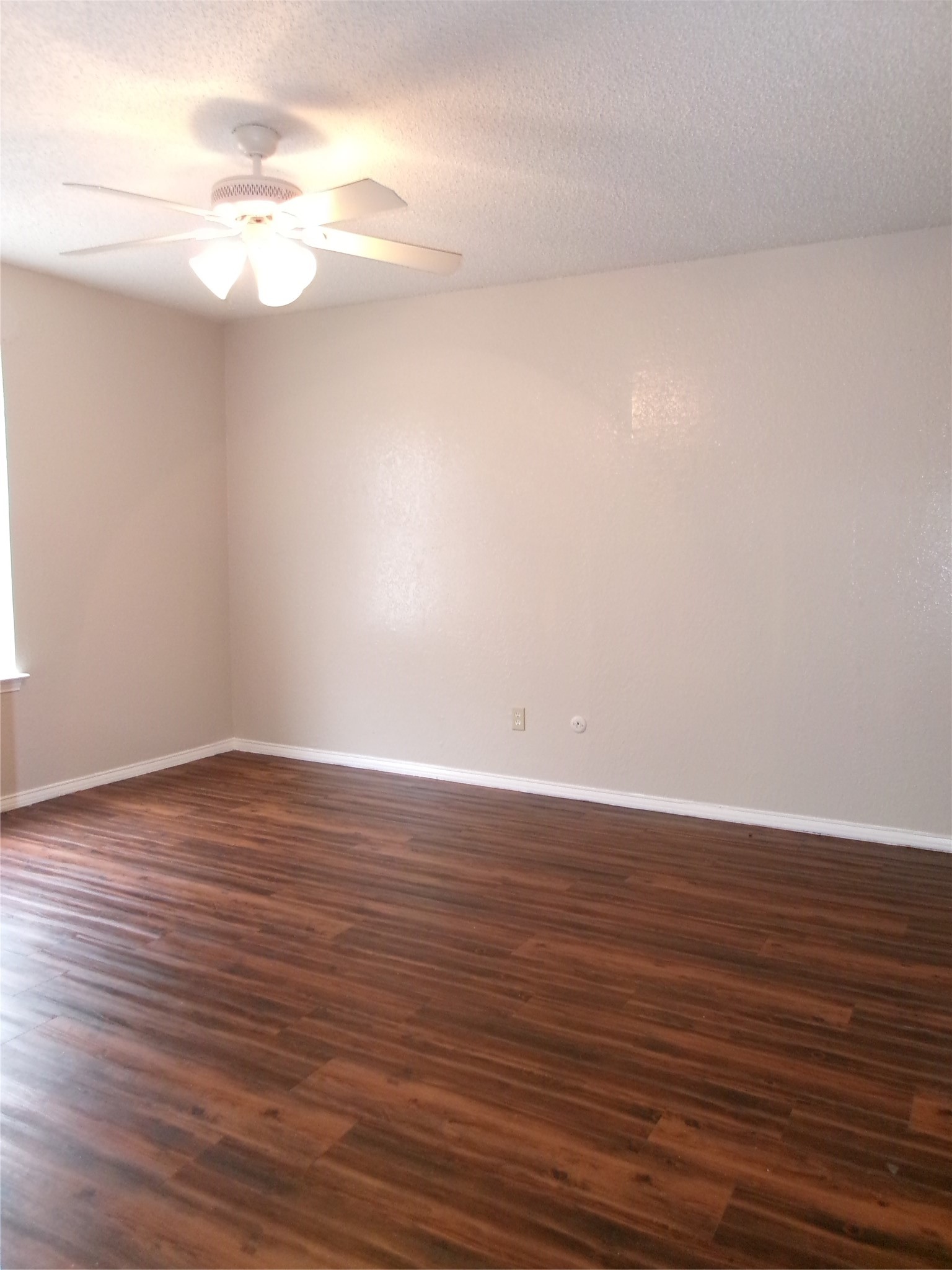 1817 Family Circle Grand Prairie TX 75051