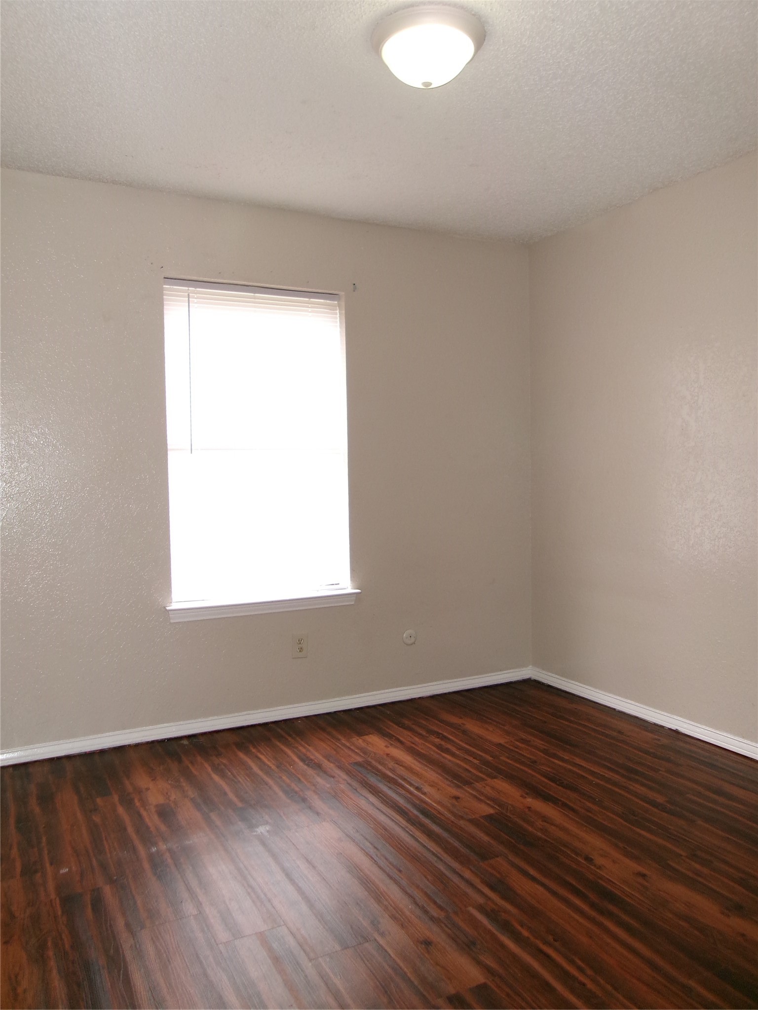1817 Family Circle Grand Prairie TX 75051