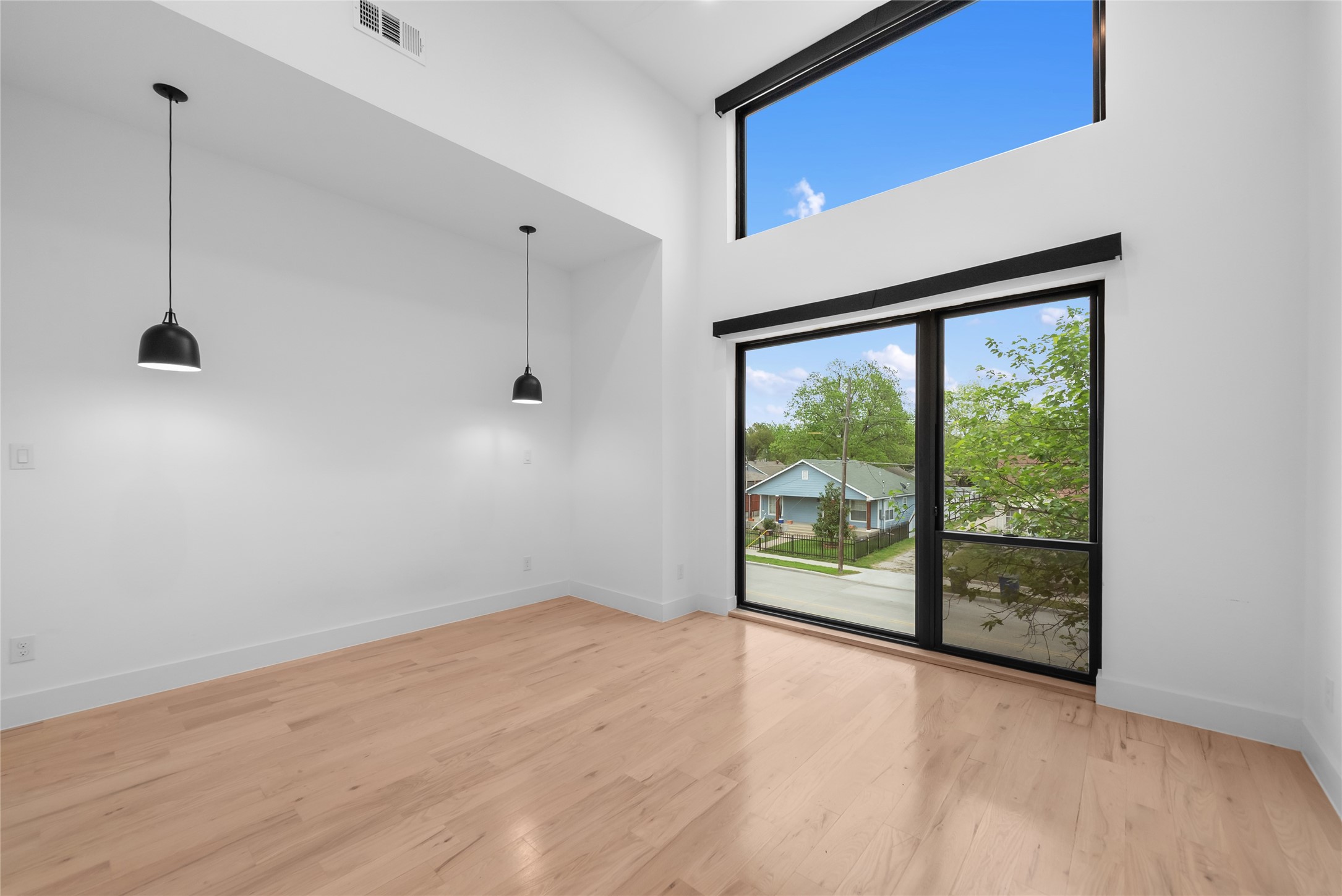 5227 Lindsley Avenue Dallas TX 75223