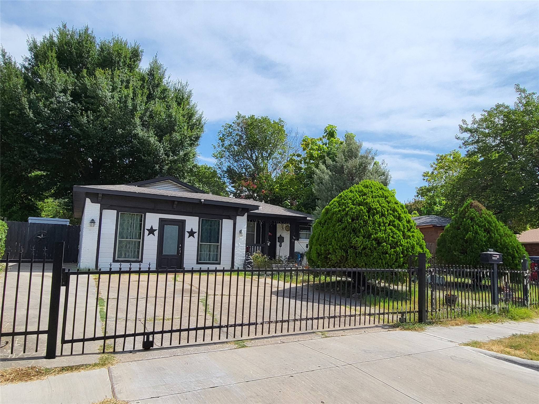 8609 Jennie Lee Dallas TX 75227
